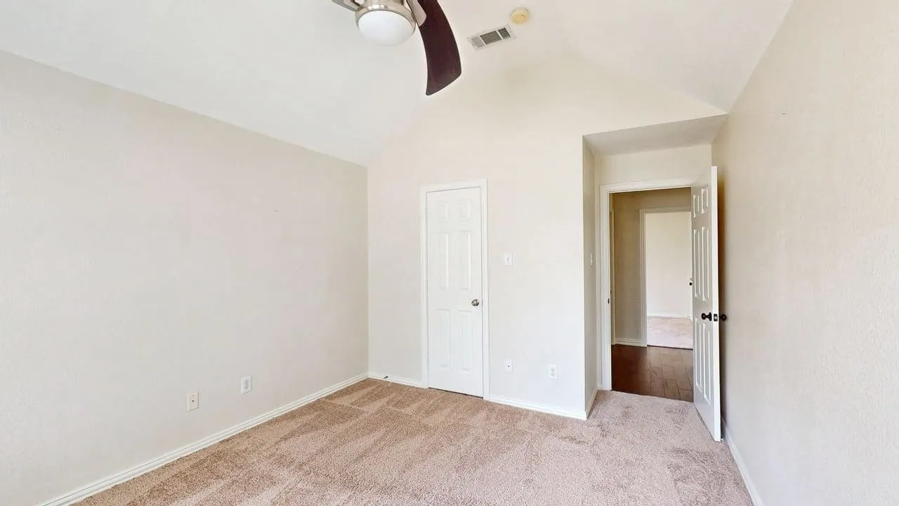 Single Family Residence For Rent in Denton County , 1404 Rosewood Trail, Flower Mound, Texas 75028, 4 Bedroom, 2 Bathroom, 2 Garage spaces, 2,284 Sqft, built in 1997, mls#21404171, Real Estate Agent in Flower Mound, Homes For Rent in Denton county, Homes For Rent in Flower Mound, Realtor in Flower Mound Texas, Real Estate Brokerage Independent Realty Texas, Luminita Cordes Realtor