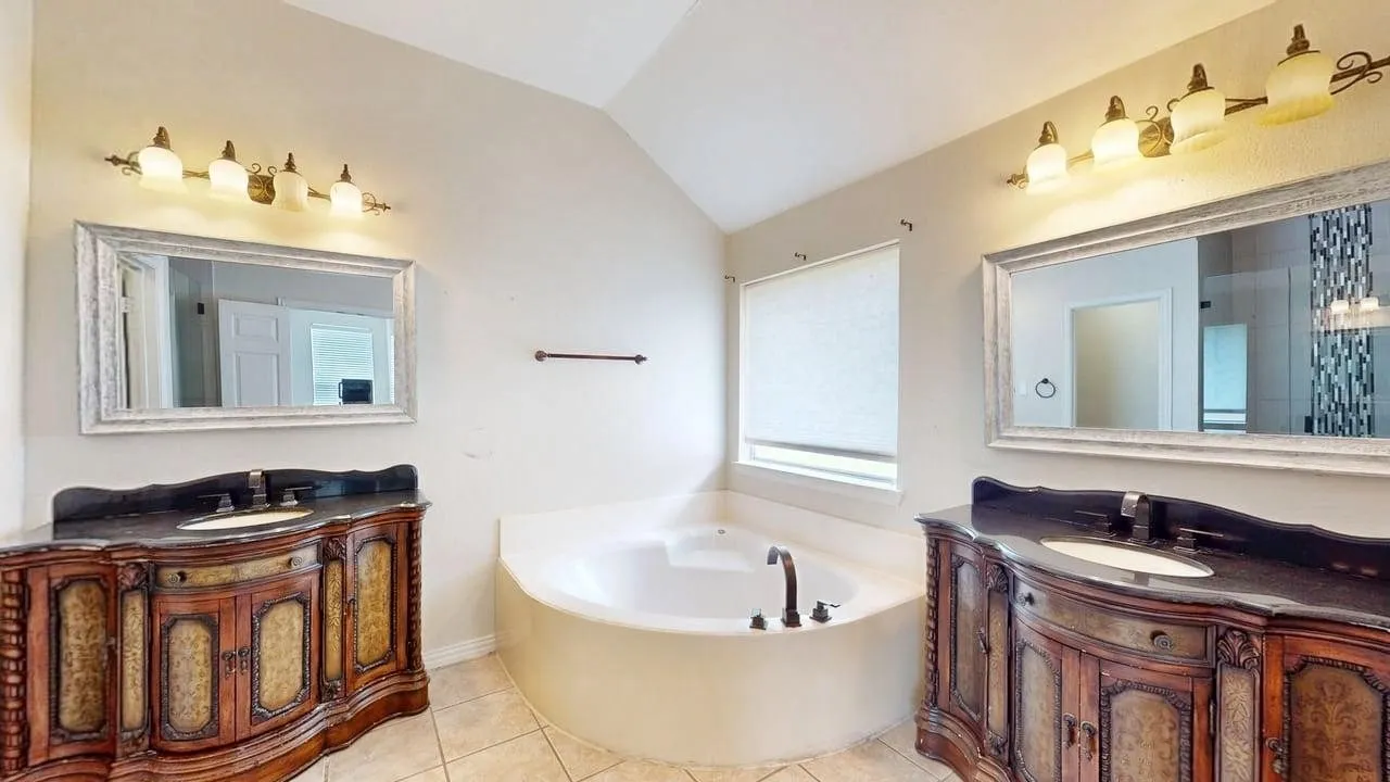 Single Family Residence For Rent in Denton County , 1404 Rosewood Trail, Flower Mound, Texas 75028, 4 Bedroom, 2 Bathroom, 2 Garage spaces, 2,284 Sqft, built in 1997, mls#21404171, Real Estate Agent in Flower Mound, Homes For Rent in Denton county, Homes For Rent in Flower Mound, Realtor in Flower Mound Texas, Real Estate Brokerage Independent Realty Texas, Luminita Cordes Realtor