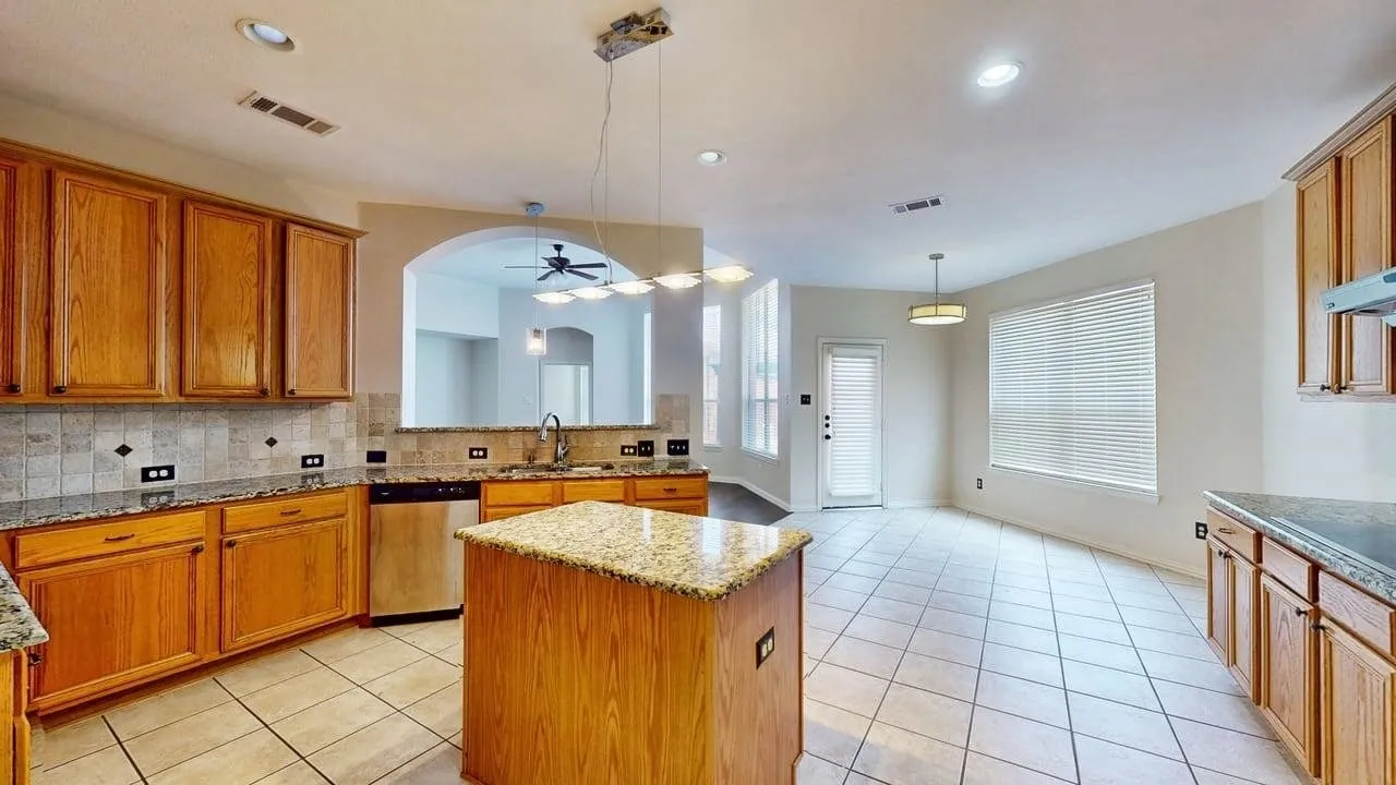 Single Family Residence For Rent in Denton County , 1404 Rosewood Trail, Flower Mound, Texas 75028, 4 Bedroom, 2 Bathroom, 2 Garage spaces, 2,284 Sqft, built in 1997, mls#21404171, Real Estate Agent in Flower Mound, Homes For Rent in Denton county, Homes For Rent in Flower Mound, Realtor in Flower Mound Texas, Real Estate Brokerage Independent Realty Texas, Luminita Cordes Realtor