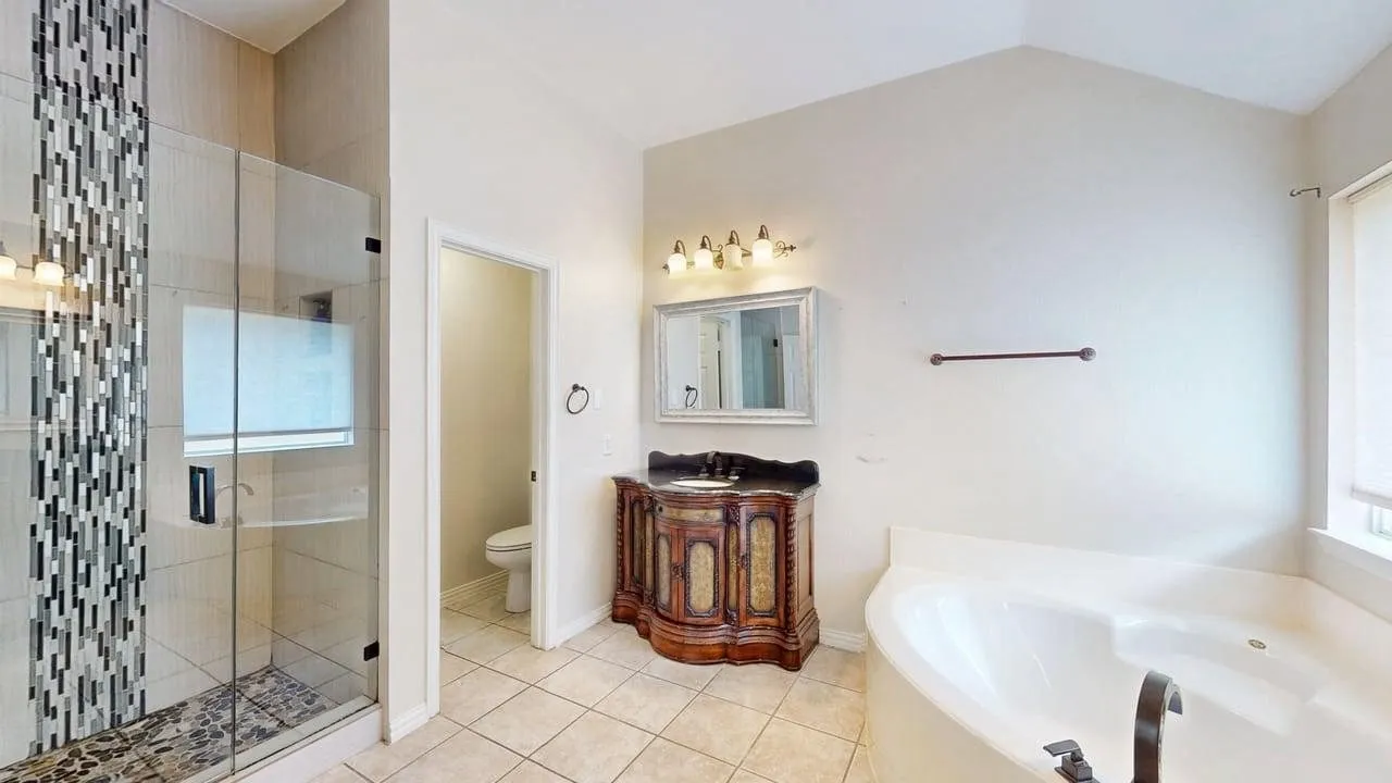 Single Family Residence For Rent in Denton County , 1404 Rosewood Trail, Flower Mound, Texas 75028, 4 Bedroom, 2 Bathroom, 2 Garage spaces, 2,284 Sqft, built in 1997, mls#21404171, Real Estate Agent in Flower Mound, Homes For Rent in Denton county, Homes For Rent in Flower Mound, Realtor in Flower Mound Texas, Real Estate Brokerage Independent Realty Texas, Luminita Cordes Realtor