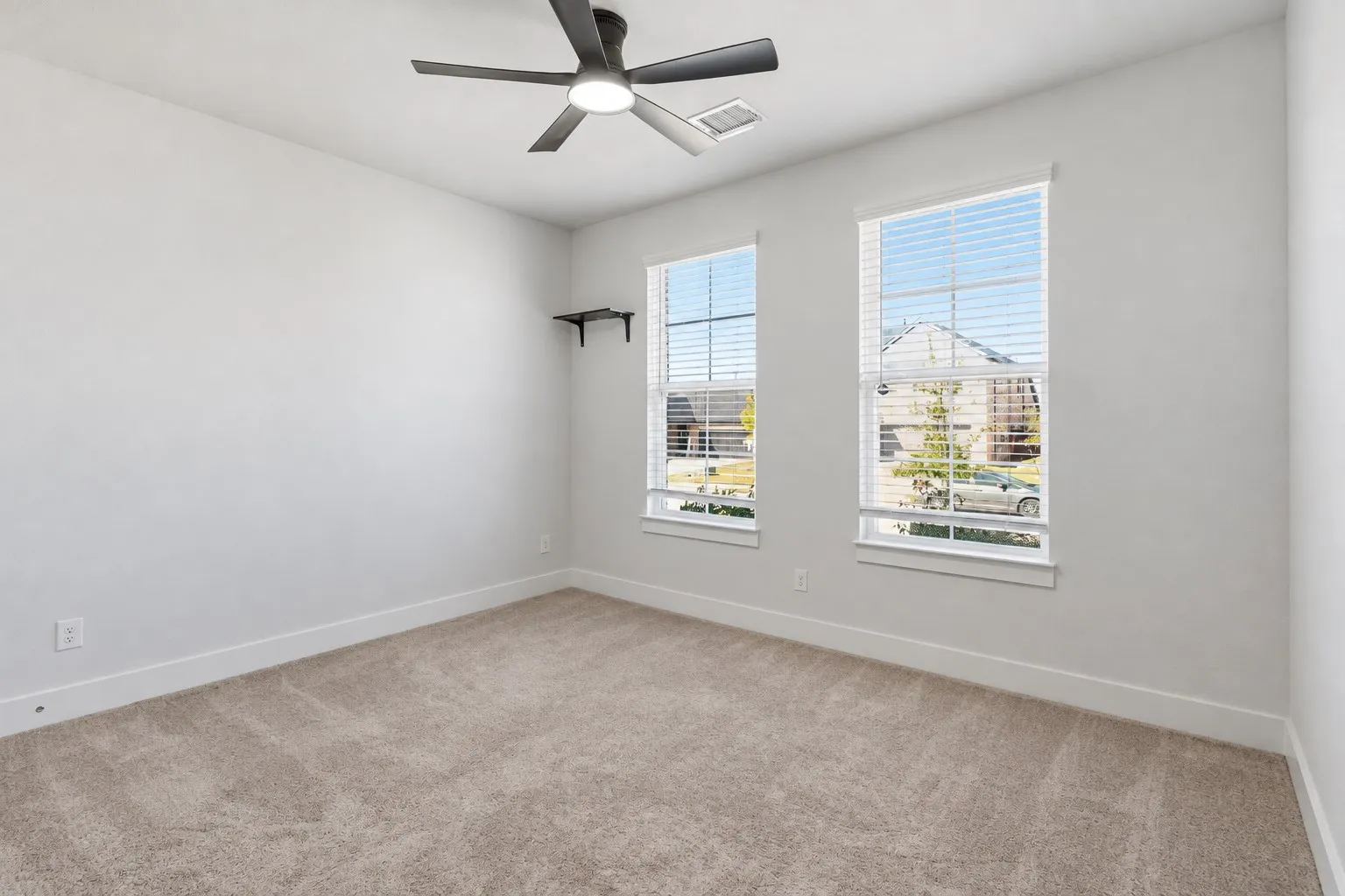 Single Family Residence For Sale in Ellis County , 2434 Pebble Bank Lane, Midlothian, Texas 76065, 3 Bedroom, 2 Bathroom, 2 Garage spaces, 1,839 Sqft, built in 2023, mls#21401431, Real Estate Agent in Midlothian, Homes For Sale in Ellis county, Homes For Sale in Midlothian, Realtor in Midlothian Texas, Real Estate Brokerage Independent Realty Texas, Luminita Cordes Realtor