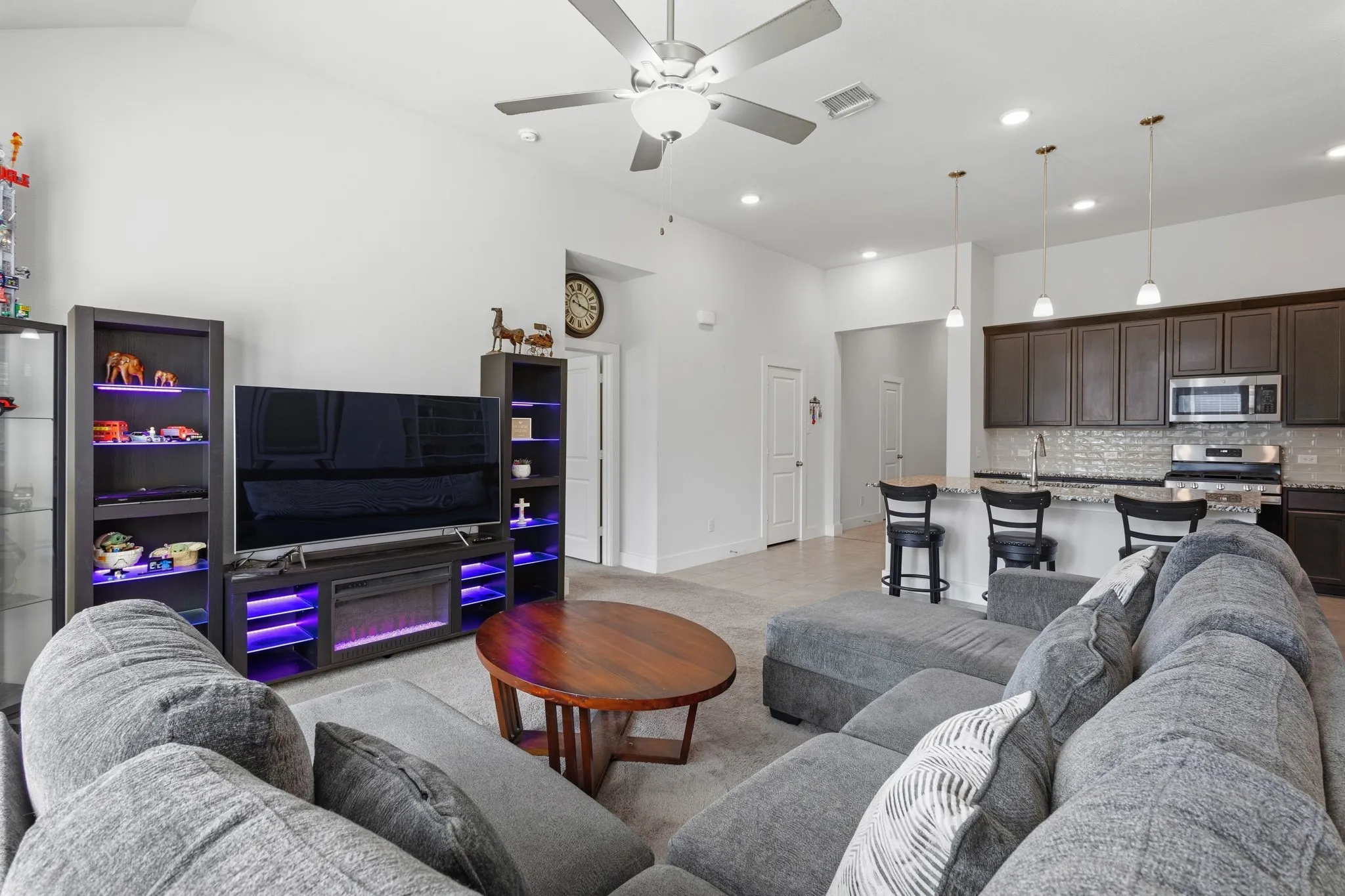 Single Family Residence For Sale in Ellis County , 2434 Pebble Bank Lane, Midlothian, Texas 76065, 3 Bedroom, 2 Bathroom, 2 Garage spaces, 1,839 Sqft, built in 2023, mls#21401431, Real Estate Agent in Midlothian, Homes For Sale in Ellis county, Homes For Sale in Midlothian, Realtor in Midlothian Texas, Real Estate Brokerage Independent Realty Texas, Luminita Cordes Realtor