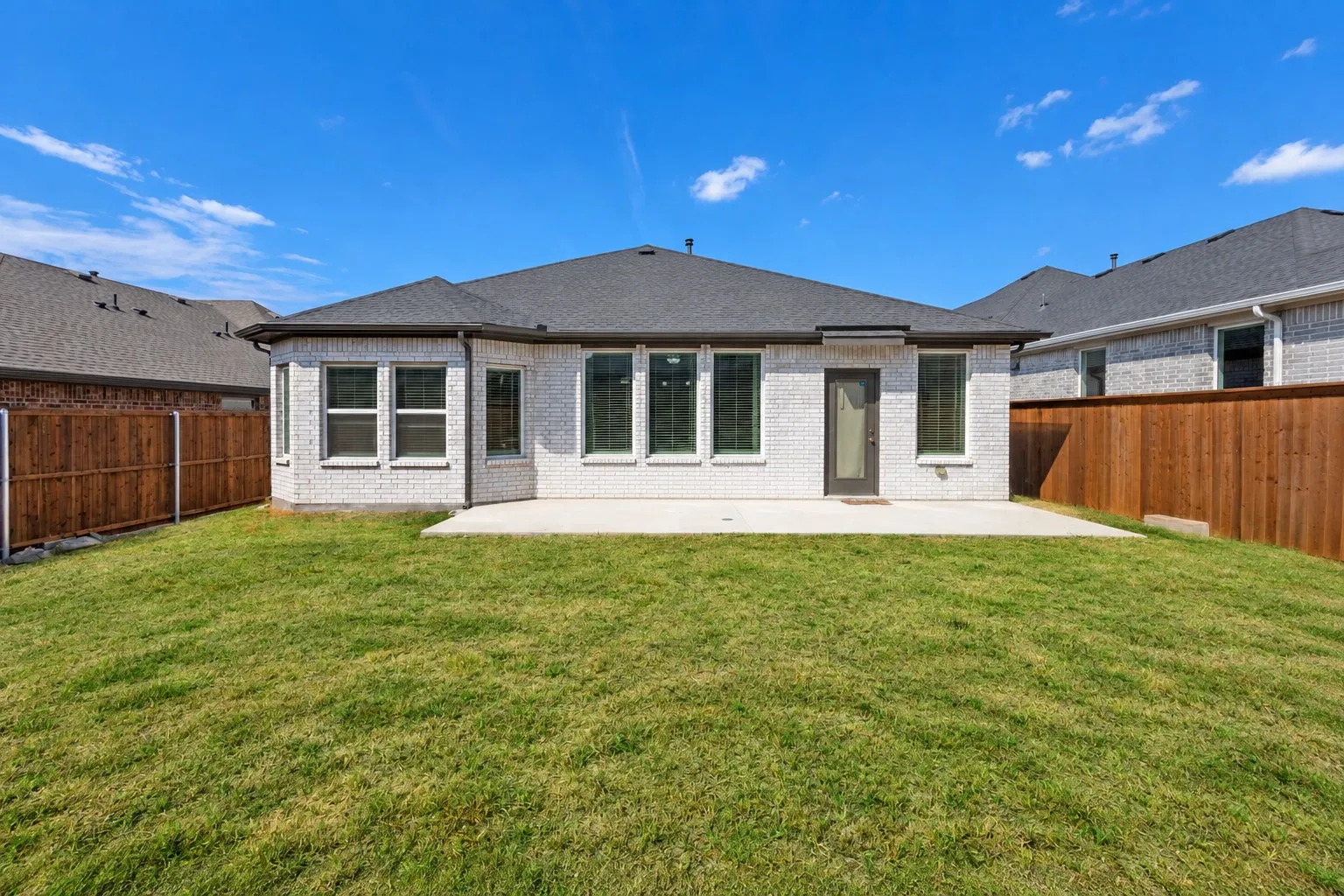 Single Family Residence For Sale in Ellis County , 2434 Pebble Bank Lane, Midlothian, Texas 76065, 3 Bedroom, 2 Bathroom, 2 Garage spaces, 1,839 Sqft, built in 2023, mls#21401431, Real Estate Agent in Midlothian, Homes For Sale in Ellis county, Homes For Sale in Midlothian, Realtor in Midlothian Texas, Real Estate Brokerage Independent Realty Texas, Luminita Cordes Realtor