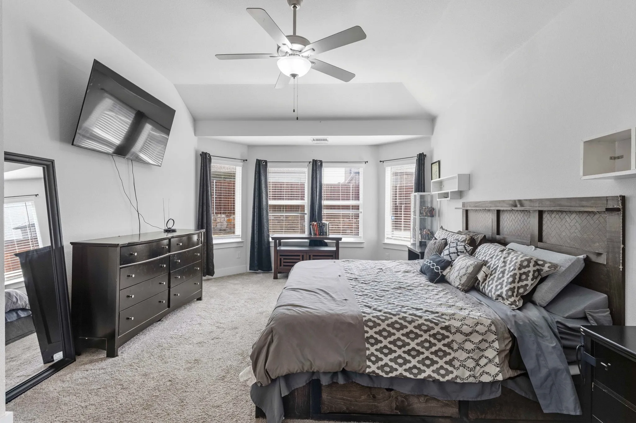 Single Family Residence For Sale in Ellis County , 2434 Pebble Bank Lane, Midlothian, Texas 76065, 3 Bedroom, 2 Bathroom, 2 Garage spaces, 1,839 Sqft, built in 2023, mls#21401431, Real Estate Agent in Midlothian, Homes For Sale in Ellis county, Homes For Sale in Midlothian, Realtor in Midlothian Texas, Real Estate Brokerage Independent Realty Texas, Luminita Cordes Realtor