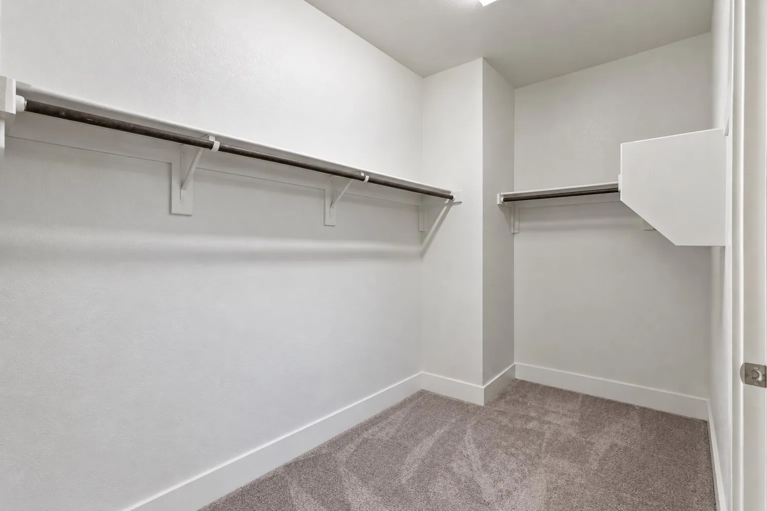 Single Family Residence For Sale in Ellis County , 2434 Pebble Bank Lane, Midlothian, Texas 76065, 3 Bedroom, 2 Bathroom, 2 Garage spaces, 1,839 Sqft, built in 2023, mls#21401431, Real Estate Agent in Midlothian, Homes For Sale in Ellis county, Homes For Sale in Midlothian, Realtor in Midlothian Texas, Real Estate Brokerage Independent Realty Texas, Luminita Cordes Realtor