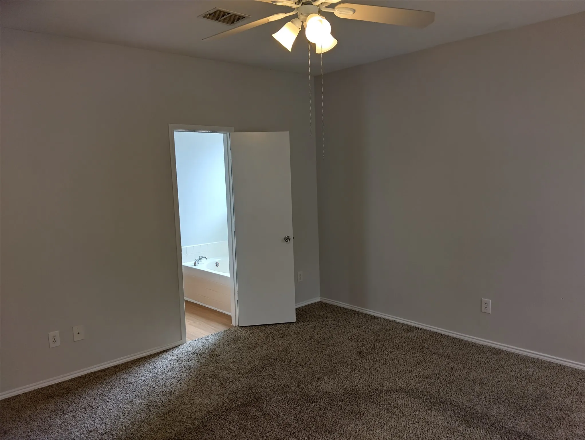 Single Family Residence For Rent in Denton County , 1133 Mockingbird Drive, Aubrey, Texas 76227, 4 Bedroom, 3 Bathroom, 2 Garage spaces, 2,349 Sqft, built in 2003, mls#21402545, Real Estate Agent in Aubrey, Homes For Rent in Denton county, Homes For Rent in Aubrey, Realtor in Aubrey Texas, Real Estate Brokerage Independent Realty Texas, Luminita Cordes Realtor