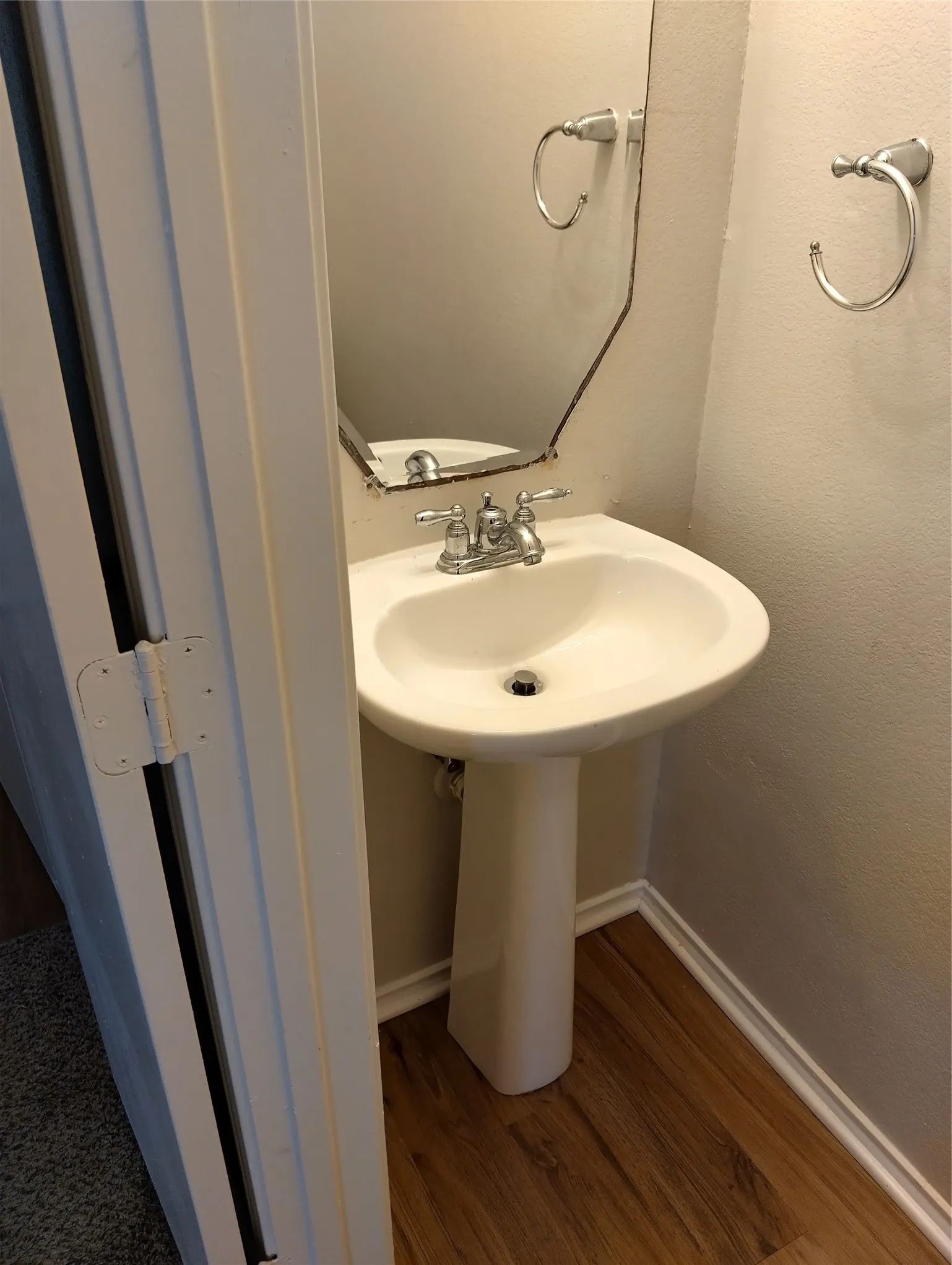 Single Family Residence For Rent in Denton County , 1133 Mockingbird Drive, Aubrey, Texas 76227, 4 Bedroom, 3 Bathroom, 2 Garage spaces, 2,349 Sqft, built in 2003, mls#21402545, Real Estate Agent in Aubrey, Homes For Rent in Denton county, Homes For Rent in Aubrey, Realtor in Aubrey Texas, Real Estate Brokerage Independent Realty Texas, Luminita Cordes Realtor