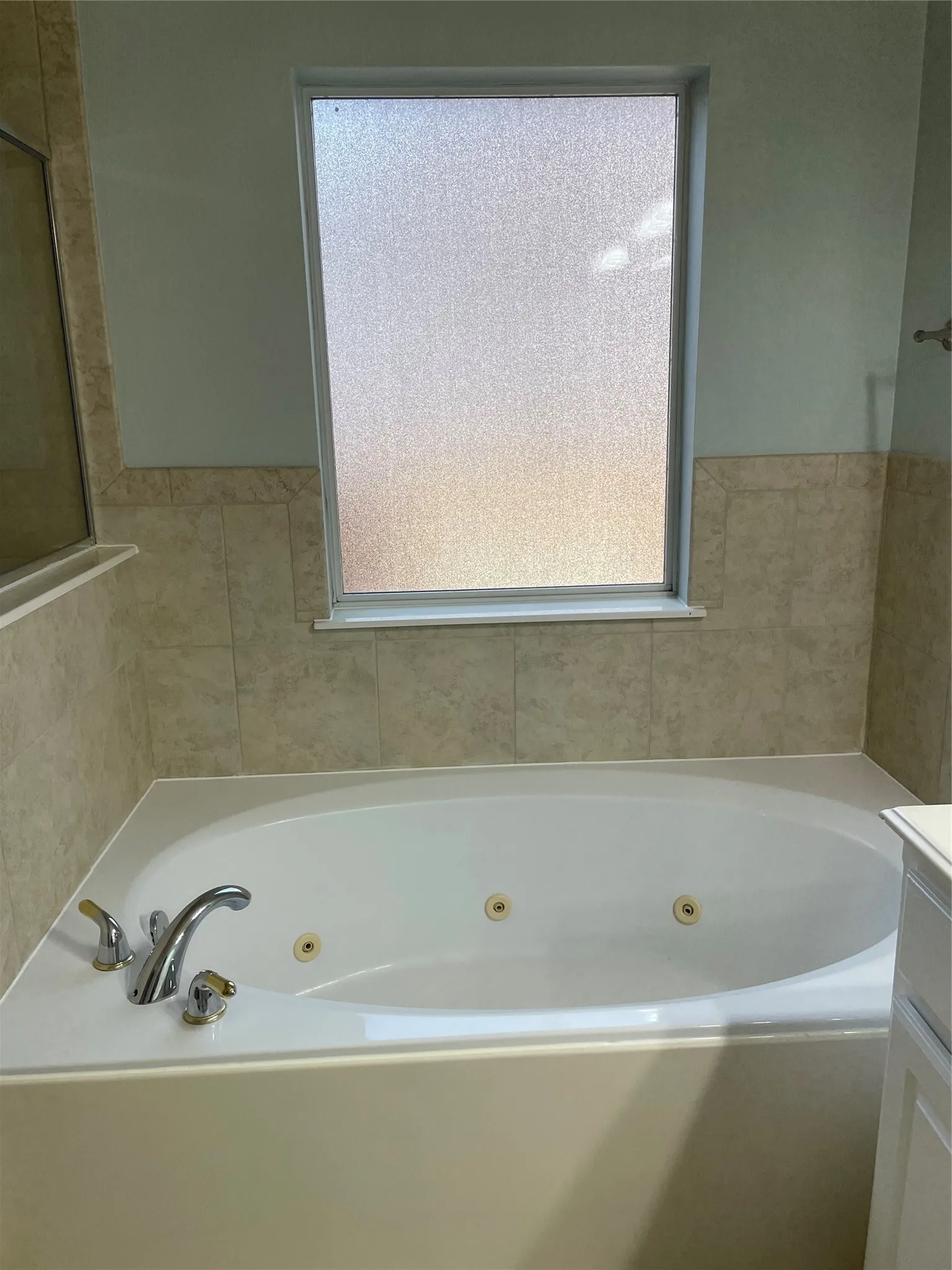 Single Family Residence For Rent in Collin County , 3712 Landsdowne Drive, Mc Kinney, Texas 75072, 5 Bedroom, 3 Bathroom, 2 Garage spaces, 2,939 Sqft, built in 2006, mls#21404178, Real Estate Agent in Mc Kinney, Homes For Rent in Collin county, Homes For Rent in Mc Kinney, Realtor in Mc Kinney Texas, Real Estate Brokerage Independent Realty Texas, Luminita Cordes Realtor