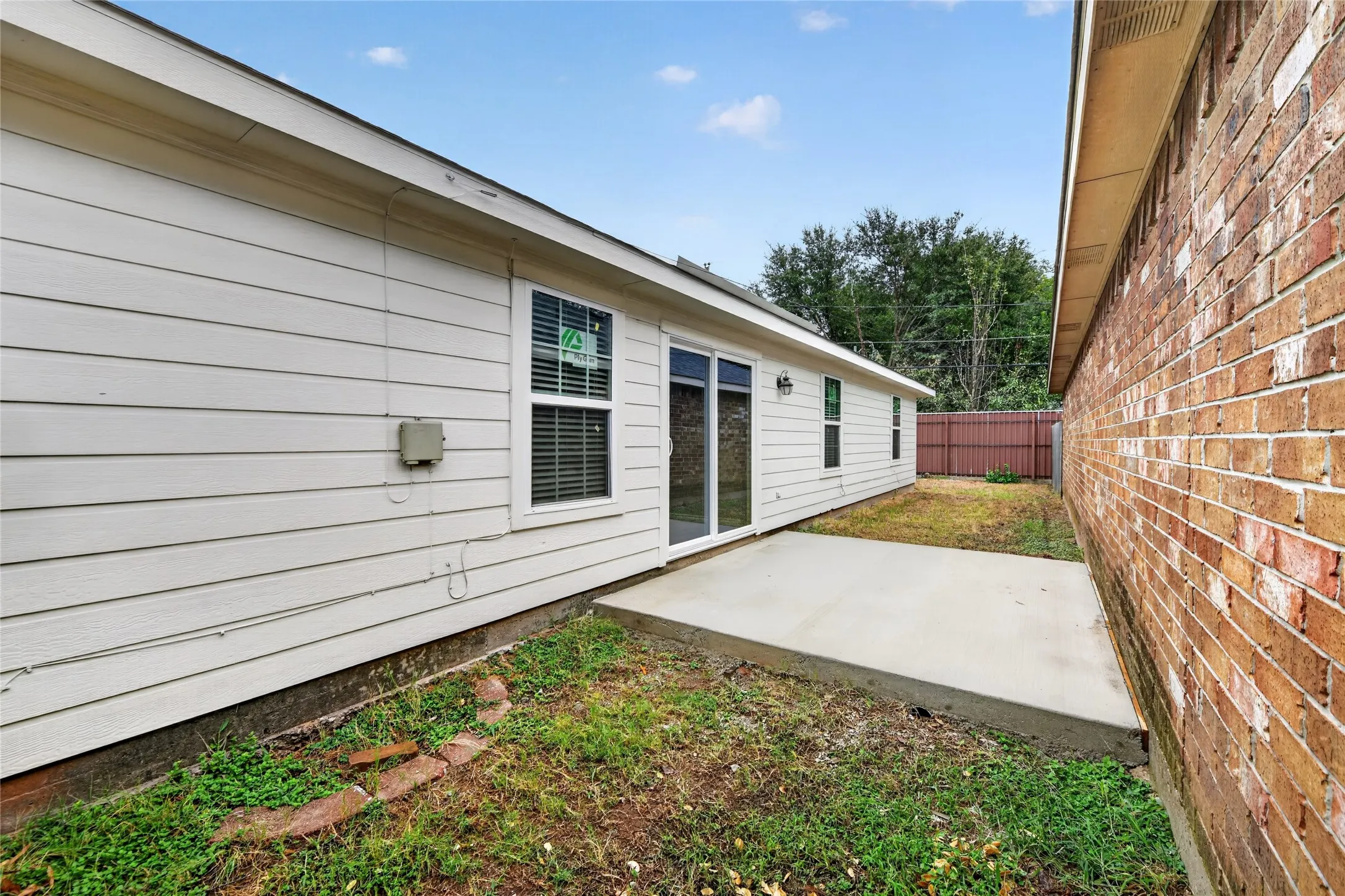 Single Family Residence For Rent in Tarrant County , 756 River Garden Drive, Fort Worth, Texas 76114, 3 Bedroom, 2 Bathroom, 1 Garage spaces, 1,274 Sqft, built in 2006, mls#21404177, Real Estate Agent in Fort Worth, Homes For Rent in Tarrant county, Homes For Rent in Fort Worth, Realtor in Fort Worth Texas, Real Estate Brokerage Independent Realty Texas, Luminita Cordes Realtor
