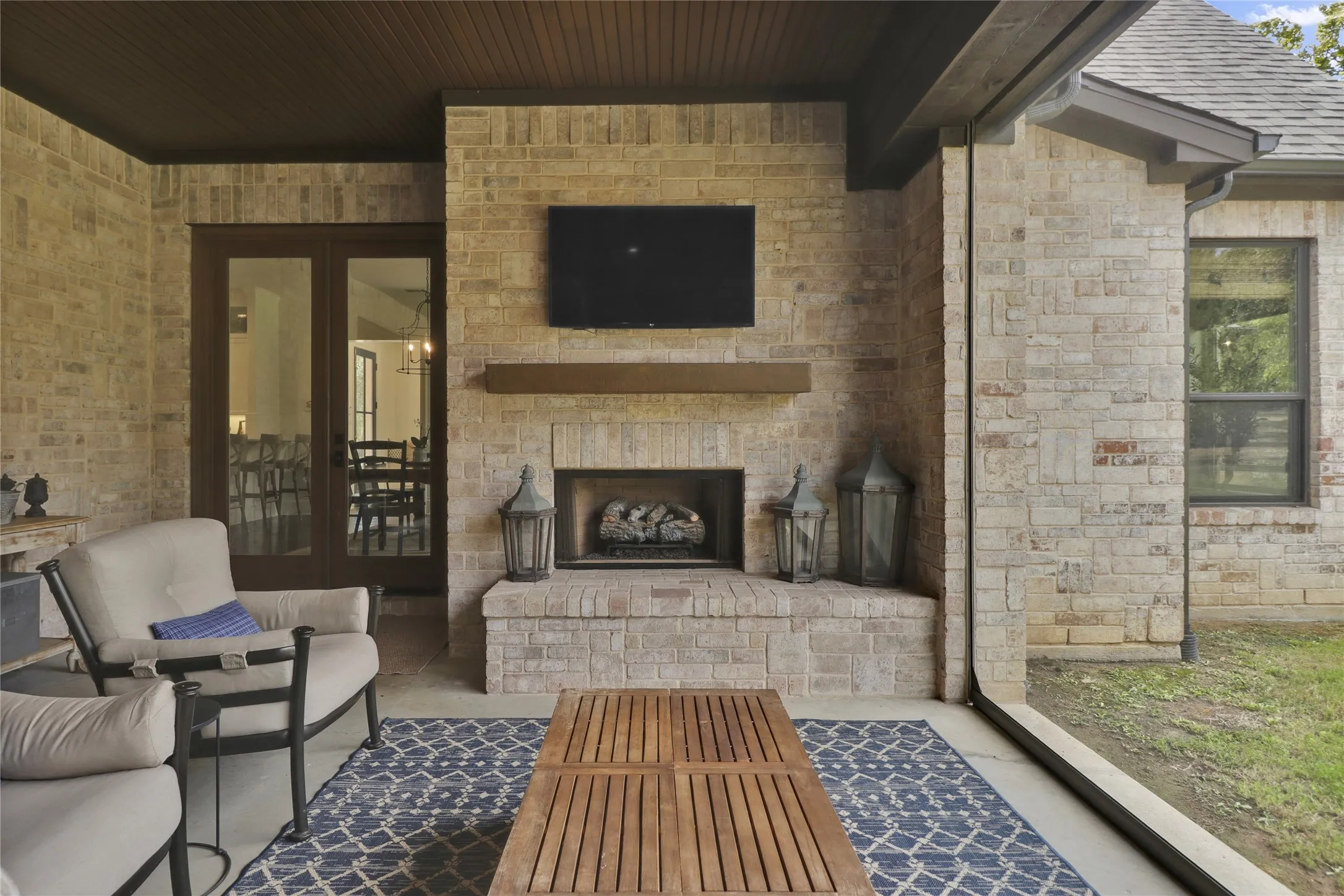 Single Family Residence For Sale in Denton County , 233 Hickory Ridge Court, Argyle, Texas 76226, 5 Bedroom, 6 Bathroom, 4 Garage spaces, 5,317 Sqft, built in 2016, mls#21402419, Real Estate Agent in Argyle, Homes For Sale in Denton county, Homes For Sale in Argyle, Realtor in Argyle Texas, Real Estate Brokerage Independent Realty Texas, Luminita Cordes Realtor