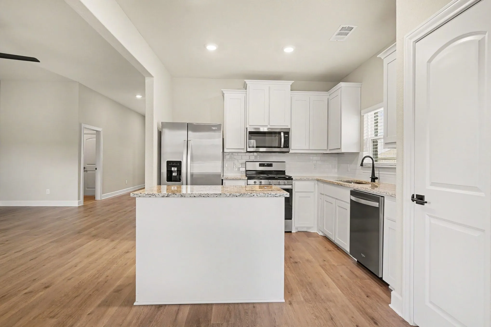 Single Family Residence For Sale in Tarrant County , 1109 Costa Vista Trail, Fort Worth, Texas 76108, 3 Bedroom, 2 Bathroom, 2 Garage spaces, 1,615 Sqft, built in 2024, mls#21404173, Real Estate Agent in Fort Worth, Homes For Sale in Tarrant county, Homes For Sale in Fort Worth, Realtor in Fort Worth Texas, Real Estate Brokerage Independent Realty Texas, Luminita Cordes Realtor