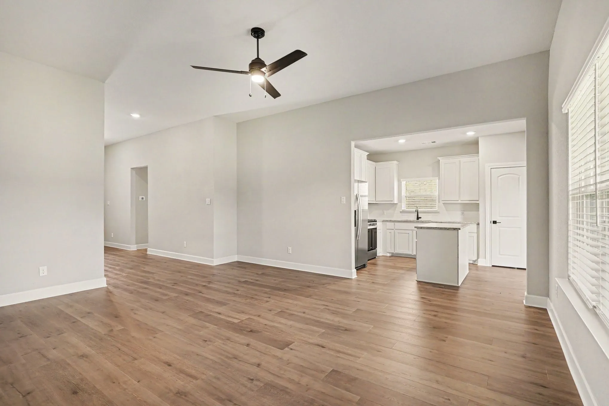 Single Family Residence For Sale in Tarrant County , 1109 Costa Vista Trail, Fort Worth, Texas 76108, 3 Bedroom, 2 Bathroom, 2 Garage spaces, 1,615 Sqft, built in 2024, mls#21404173, Real Estate Agent in Fort Worth, Homes For Sale in Tarrant county, Homes For Sale in Fort Worth, Realtor in Fort Worth Texas, Real Estate Brokerage Independent Realty Texas, Luminita Cordes Realtor