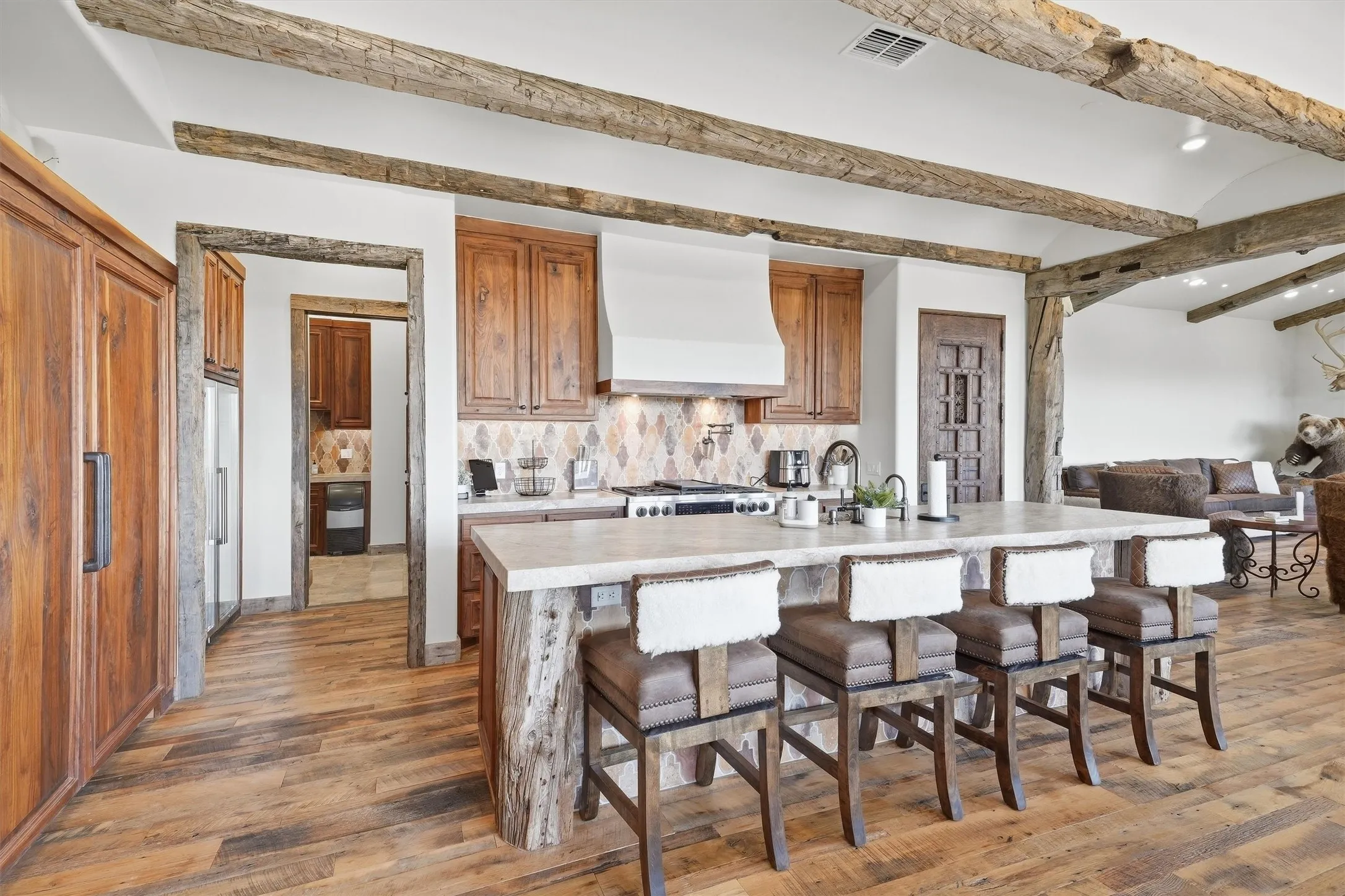 Condominium For Sale in Palo Pinto County , 1673 Scenic Drive 301, Graford, Texas 76449, 5 Bedroom, 6 Bathroom, 1 Garage spaces, 4,154 Sqft, built in 2020, mls#21403743, Real Estate Agent in Graford, Homes For Sale in Palo Pinto county, Homes For Sale in Graford, Realtor in Graford Texas, Real Estate Brokerage Independent Realty Texas, Luminita Cordes Realtor