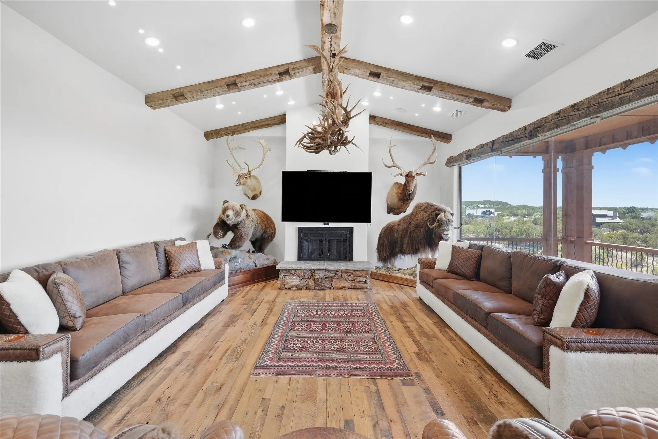 Condominium For Sale in Palo Pinto County , 1673 Scenic Drive 301, Graford, Texas 76449, 5 Bedroom, 6 Bathroom, 1 Garage spaces, 4,154 Sqft, built in 2020, mls#21403743, Real Estate Agent in Graford, Homes For Sale in Palo Pinto county, Homes For Sale in Graford, Realtor in Graford Texas, Real Estate Brokerage Independent Realty Texas, Luminita Cordes Realtor