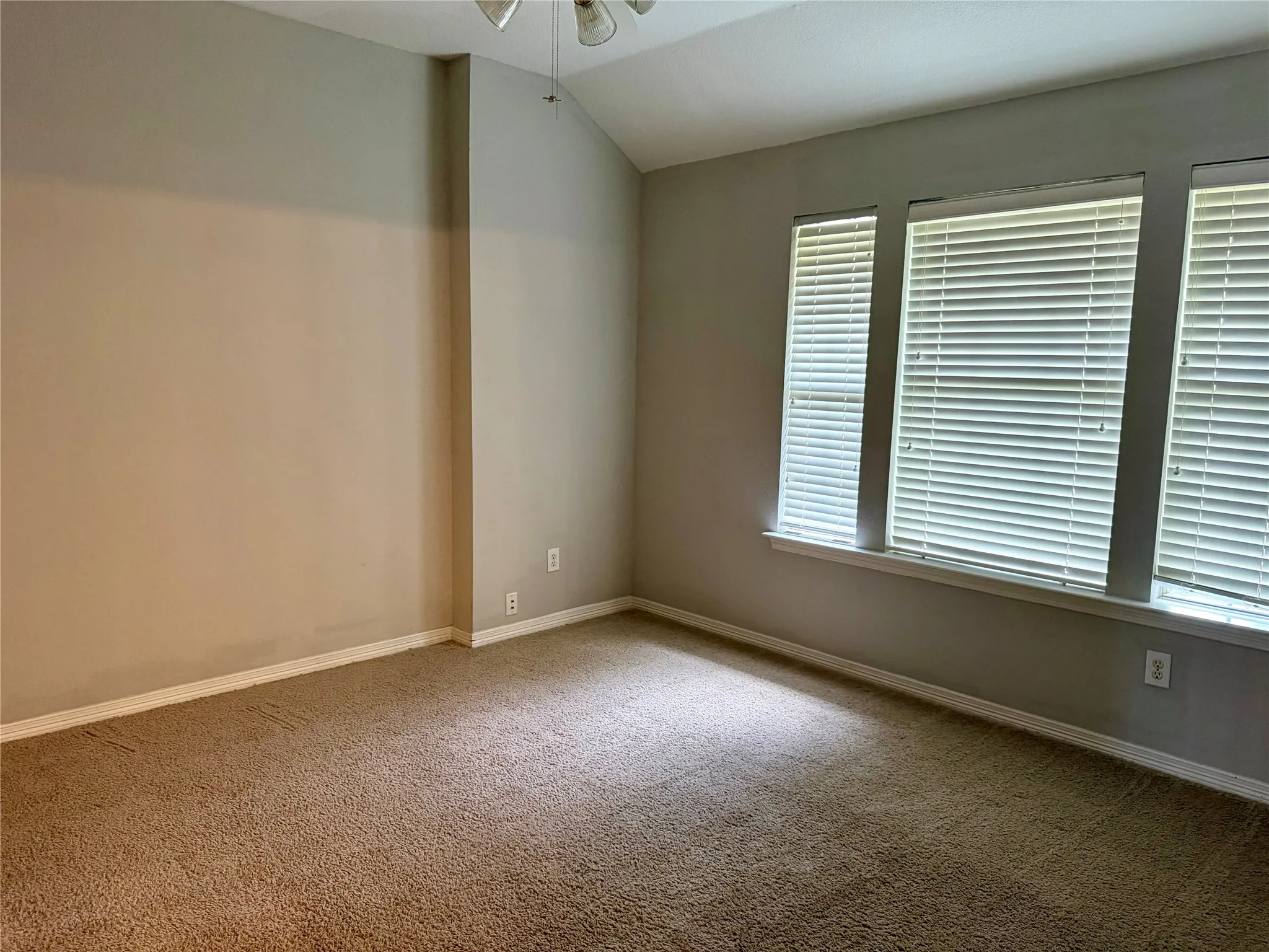Single Family Residence For Rent in Collin County , 4309 Wingren Drive, Plano, Texas 75093, 4 Bedroom, 4 Bathroom, 3 Garage spaces, 3,548 Sqft, built in 1998, mls#21402575, Real Estate Agent in Plano, Homes For Rent in Collin county, Homes For Rent in Plano, Realtor in Plano Texas, Real Estate Brokerage Independent Realty Texas, Luminita Cordes Realtor