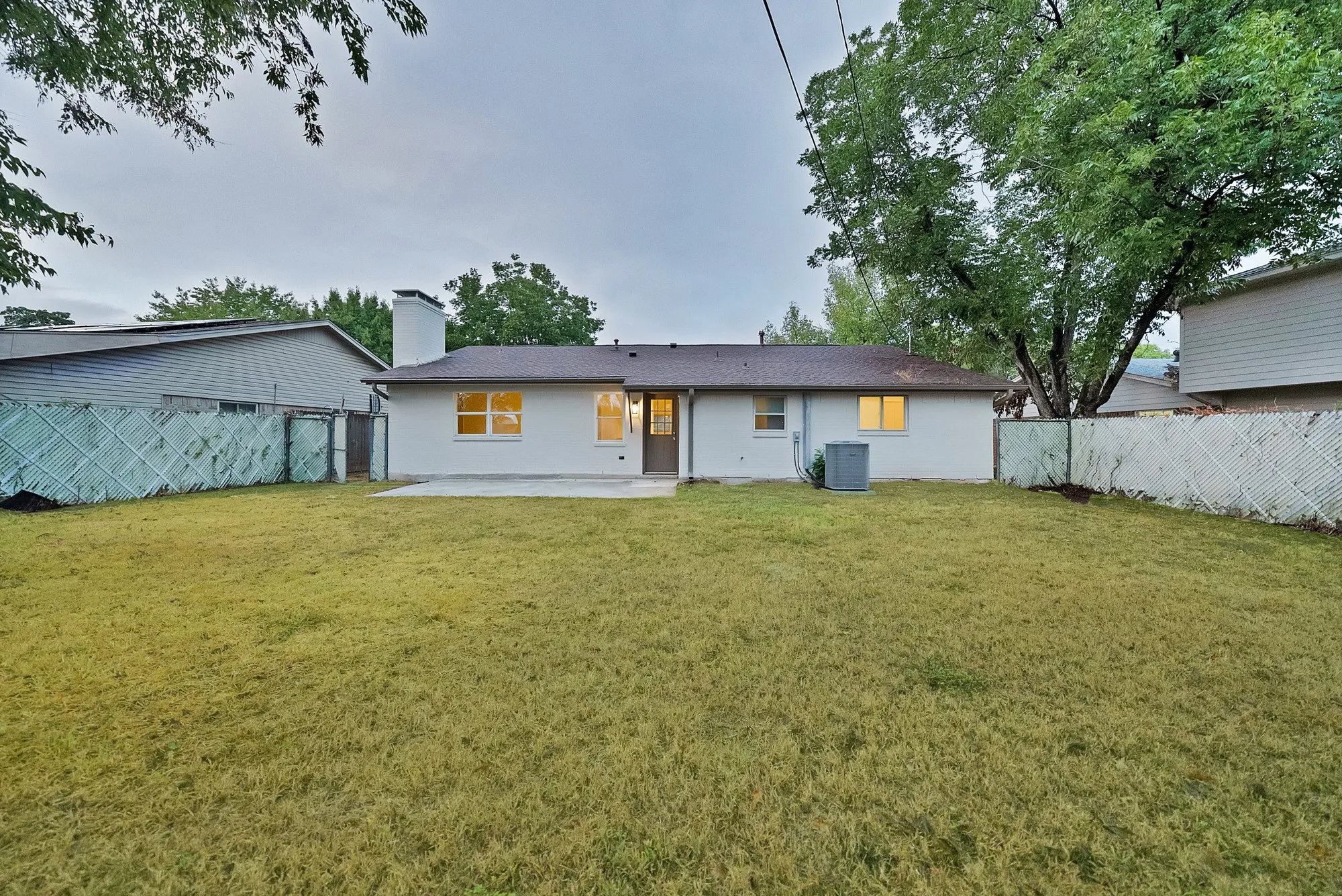 Single Family Residence For Sale in Dallas County , 3206 Griffiths Drive, Irving, Texas 75061, 3 Bedroom, 2 Bathroom, 2 Garage spaces, 1,314 Sqft, built in 1964, mls#21401157, Real Estate Agent in Irving, Homes For Sale in Dallas county, Homes For Sale in Irving, Realtor in Irving Texas, Real Estate Brokerage Independent Realty Texas, Luminita Cordes Realtor