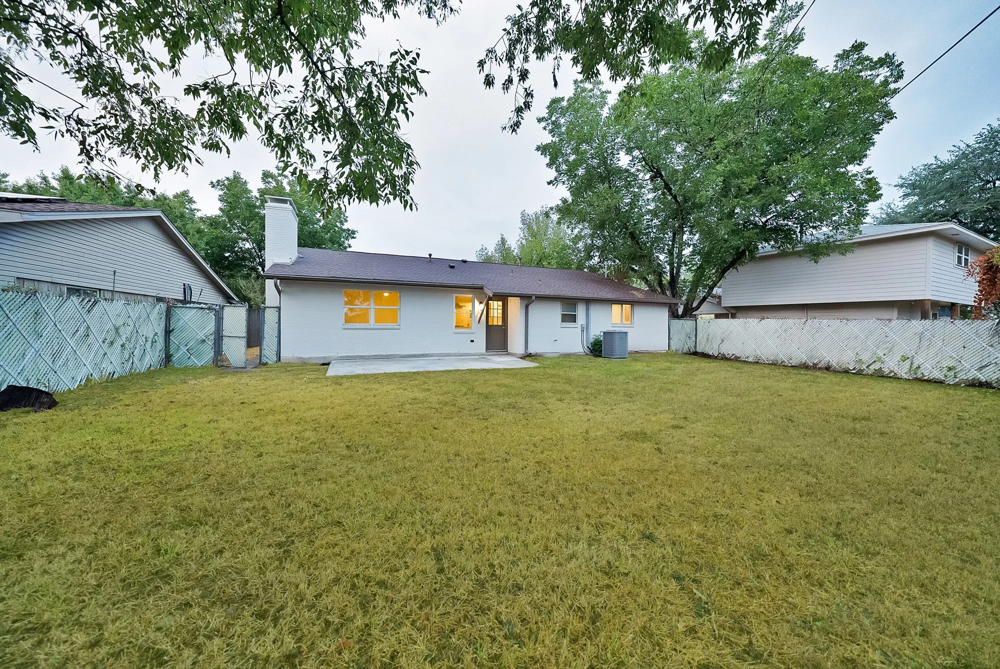 Single Family Residence For Sale in Dallas County , 3206 Griffiths Drive, Irving, Texas 75061, 3 Bedroom, 2 Bathroom, 2 Garage spaces, 1,314 Sqft, built in 1964, mls#21401157, Real Estate Agent in Irving, Homes For Sale in Dallas county, Homes For Sale in Irving, Realtor in Irving Texas, Real Estate Brokerage Independent Realty Texas, Luminita Cordes Realtor