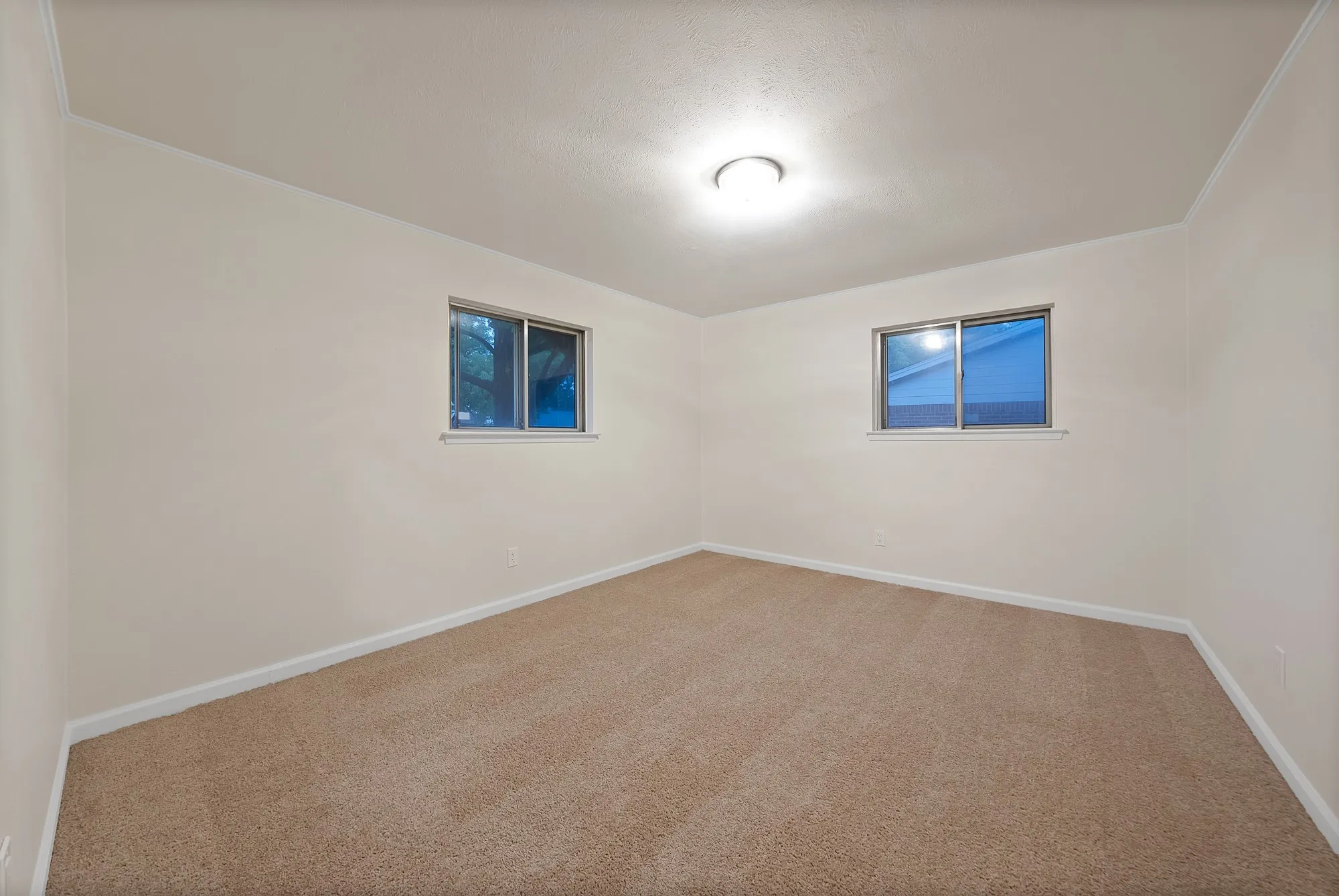Single Family Residence For Sale in Dallas County , 3206 Griffiths Drive, Irving, Texas 75061, 3 Bedroom, 2 Bathroom, 2 Garage spaces, 1,314 Sqft, built in 1964, mls#21401157, Real Estate Agent in Irving, Homes For Sale in Dallas county, Homes For Sale in Irving, Realtor in Irving Texas, Real Estate Brokerage Independent Realty Texas, Luminita Cordes Realtor