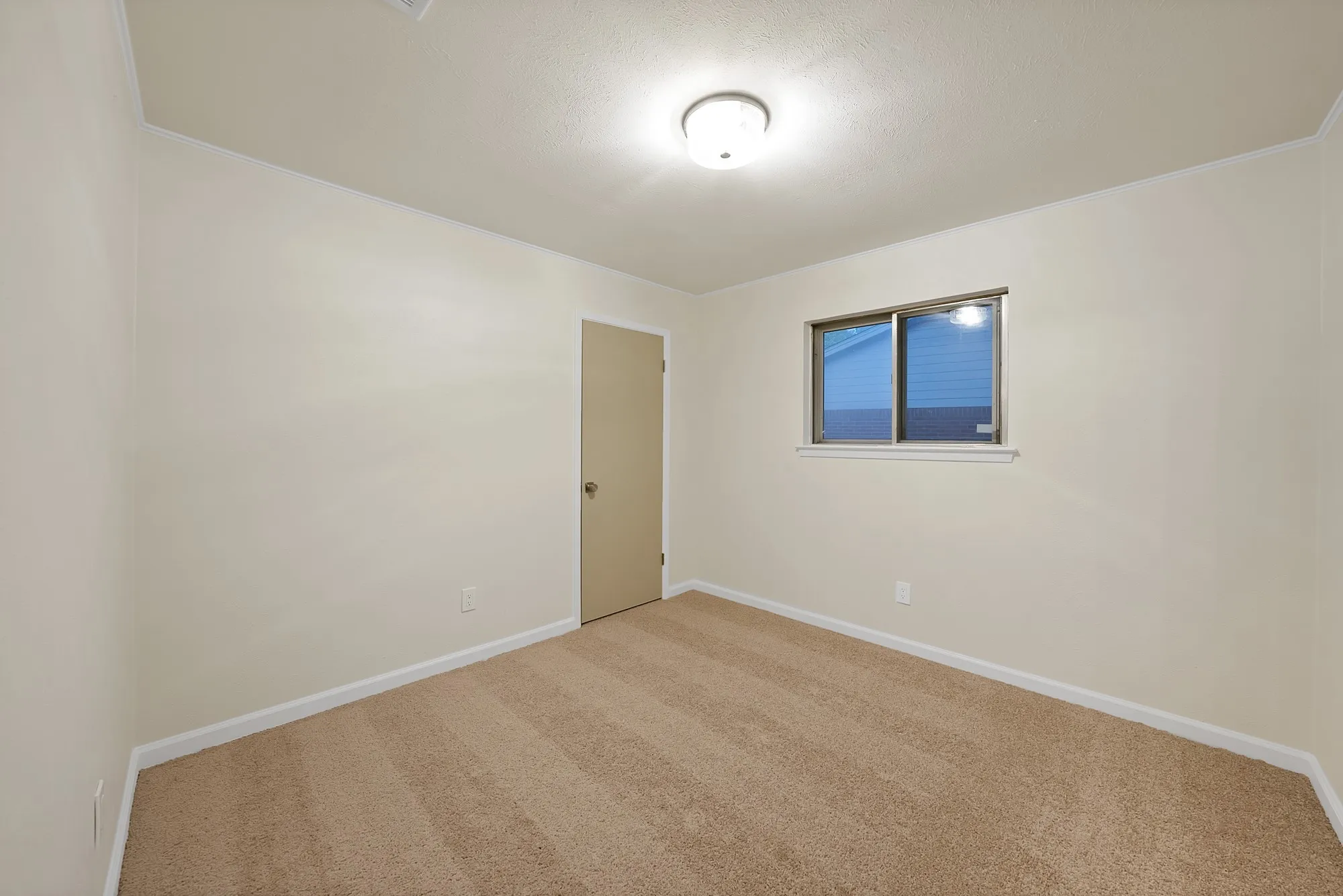 Single Family Residence For Sale in Dallas County , 3206 Griffiths Drive, Irving, Texas 75061, 3 Bedroom, 2 Bathroom, 2 Garage spaces, 1,314 Sqft, built in 1964, mls#21401157, Real Estate Agent in Irving, Homes For Sale in Dallas county, Homes For Sale in Irving, Realtor in Irving Texas, Real Estate Brokerage Independent Realty Texas, Luminita Cordes Realtor