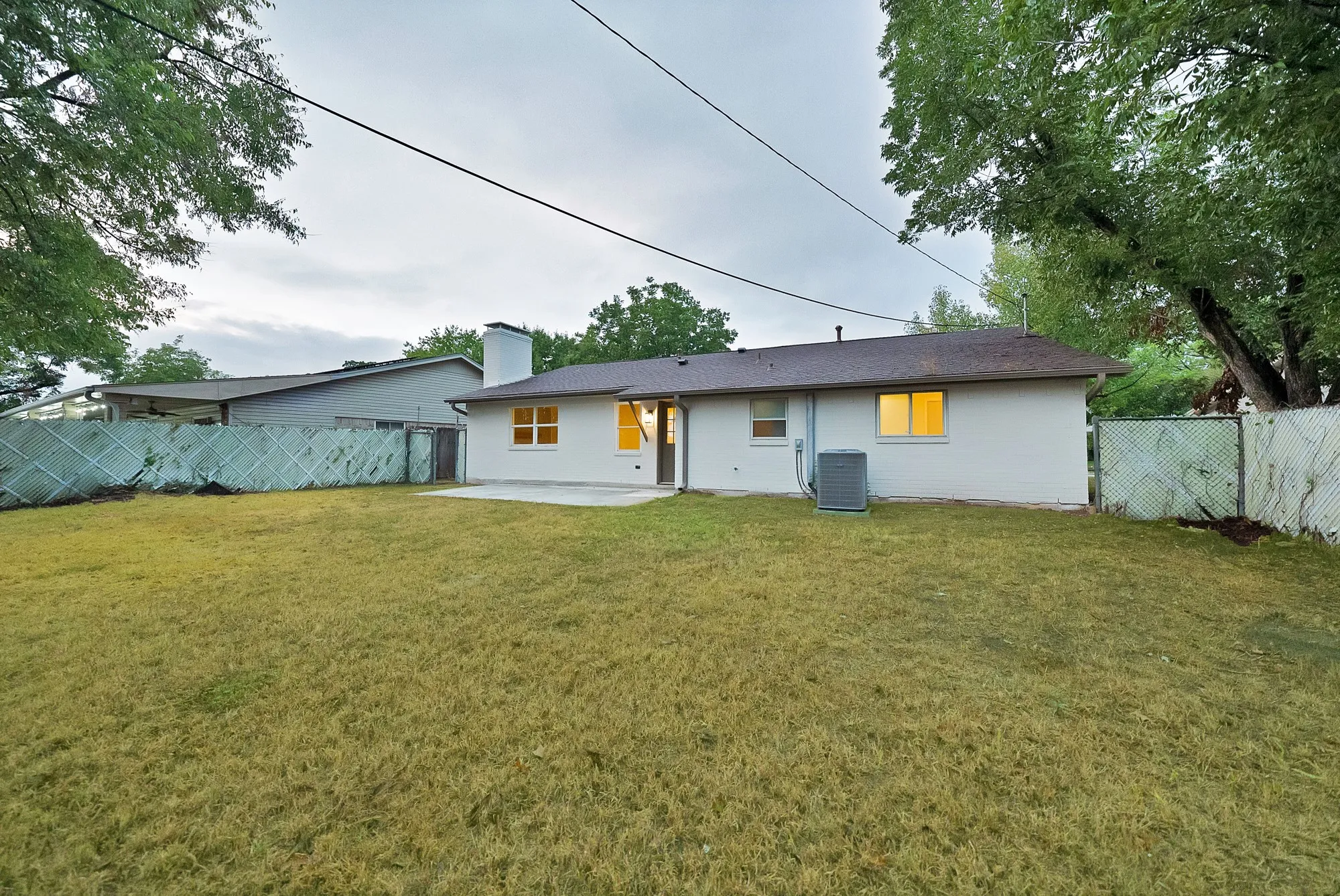 Single Family Residence For Sale in Dallas County , 3206 Griffiths Drive, Irving, Texas 75061, 3 Bedroom, 2 Bathroom, 2 Garage spaces, 1,314 Sqft, built in 1964, mls#21401157, Real Estate Agent in Irving, Homes For Sale in Dallas county, Homes For Sale in Irving, Realtor in Irving Texas, Real Estate Brokerage Independent Realty Texas, Luminita Cordes Realtor