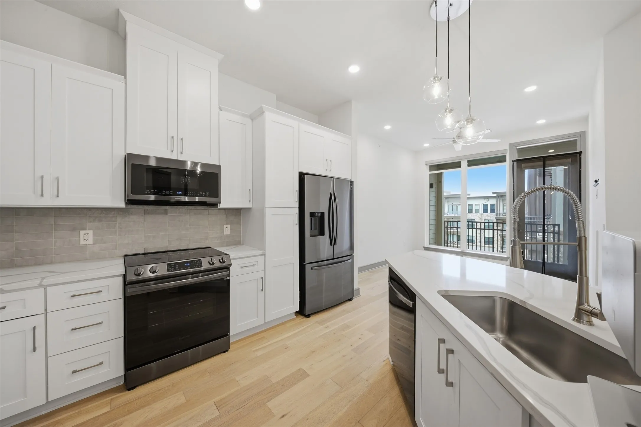 Condominium For Sale in Denton County , 2700 Old Denton Road 4409, Carrollton, Texas 75007, 1 Bedroom, 1 Bathroom, 1 Garage spaces, 835 Sqft, built in 2022, mls#21404025, Real Estate Agent in Carrollton, Homes For Sale in Denton county, Homes For Sale in Carrollton, Realtor in Carrollton Texas, Real Estate Brokerage Independent Realty Texas, Luminita Cordes Realtor