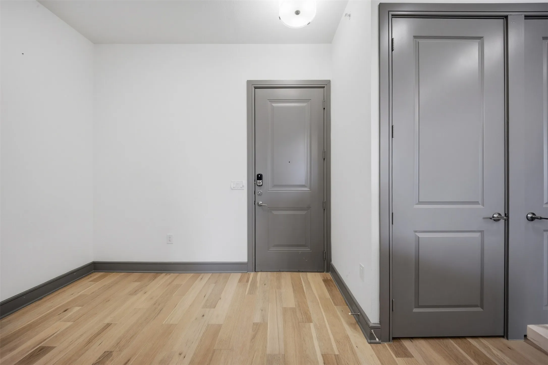 Condominium For Rent in Denton County , 2700 Old Denton Road 4409, Carrollton, Texas 75007, 1 Bedroom, 1 Bathroom, 1 Garage spaces, 835 Sqft, built in 2022, mls#21404192, Real Estate Agent in Carrollton, Homes For Rent in Denton county, Homes For Rent in Carrollton, Realtor in Carrollton Texas, Real Estate Brokerage Independent Realty Texas, Luminita Cordes Realtor