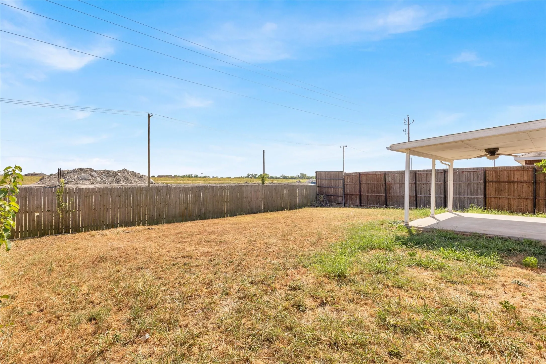 Single Family Residence For Sale in Collin County , 103 Charleston Drive, Anna, Texas 75409, 3 Bedroom, 2 Bathroom, 2 Garage spaces, 1,222 Sqft, built in 2003, mls#21404196, Real Estate Agent in Anna, Homes For Sale in Collin county, Homes For Sale in Anna, Realtor in Anna Texas, Real Estate Brokerage Independent Realty Texas, Luminita Cordes Realtor