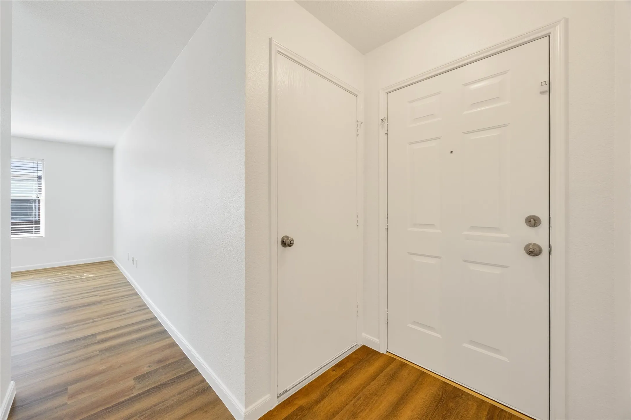 Single Family Residence For Sale in Collin County , 103 Charleston Drive, Anna, Texas 75409, 3 Bedroom, 2 Bathroom, 2 Garage spaces, 1,222 Sqft, built in 2003, mls#21404196, Real Estate Agent in Anna, Homes For Sale in Collin county, Homes For Sale in Anna, Realtor in Anna Texas, Real Estate Brokerage Independent Realty Texas, Luminita Cordes Realtor