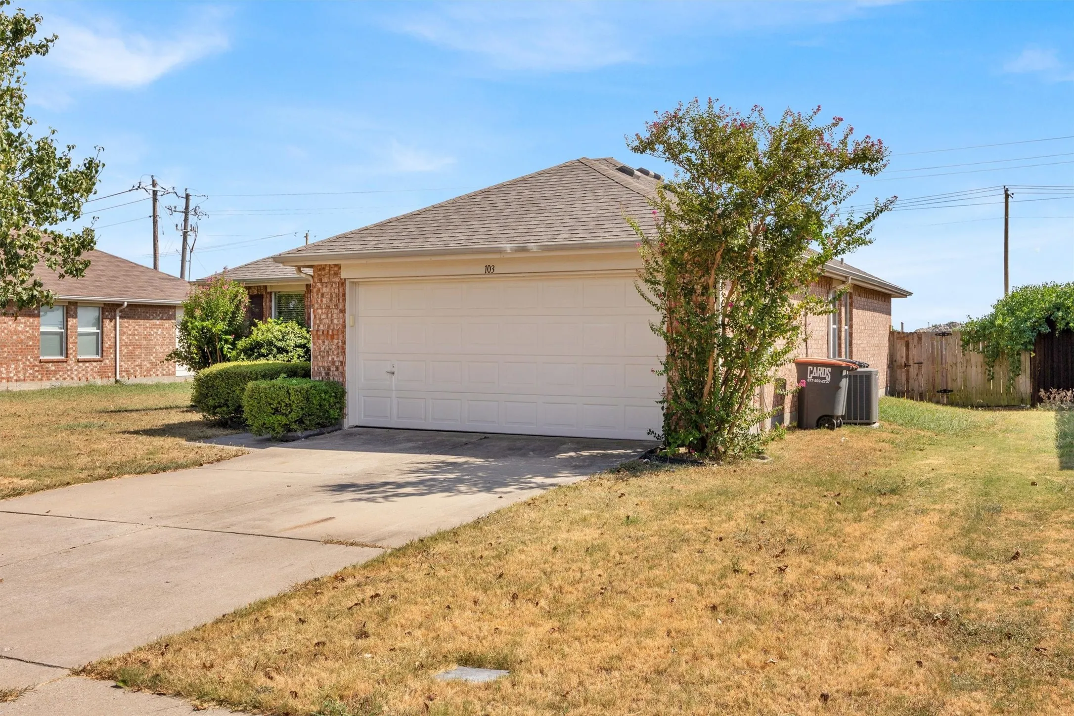 Single Family Residence For Sale in Collin County , 103 Charleston Drive, Anna, Texas 75409, 3 Bedroom, 2 Bathroom, 2 Garage spaces, 1,222 Sqft, built in 2003, mls#21404196, Real Estate Agent in Anna, Homes For Sale in Collin county, Homes For Sale in Anna, Realtor in Anna Texas, Real Estate Brokerage Independent Realty Texas, Luminita Cordes Realtor