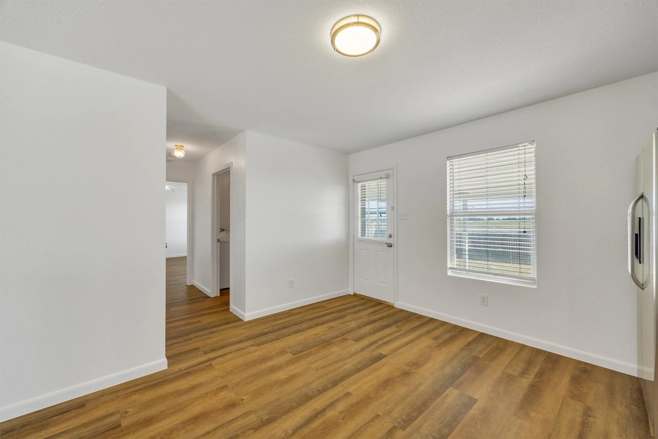 Single Family Residence For Sale in Collin County , 103 Charleston Drive, Anna, Texas 75409, 3 Bedroom, 2 Bathroom, 2 Garage spaces, 1,222 Sqft, built in 2003, mls#21404196, Real Estate Agent in Anna, Homes For Sale in Collin county, Homes For Sale in Anna, Realtor in Anna Texas, Real Estate Brokerage Independent Realty Texas, Luminita Cordes Realtor