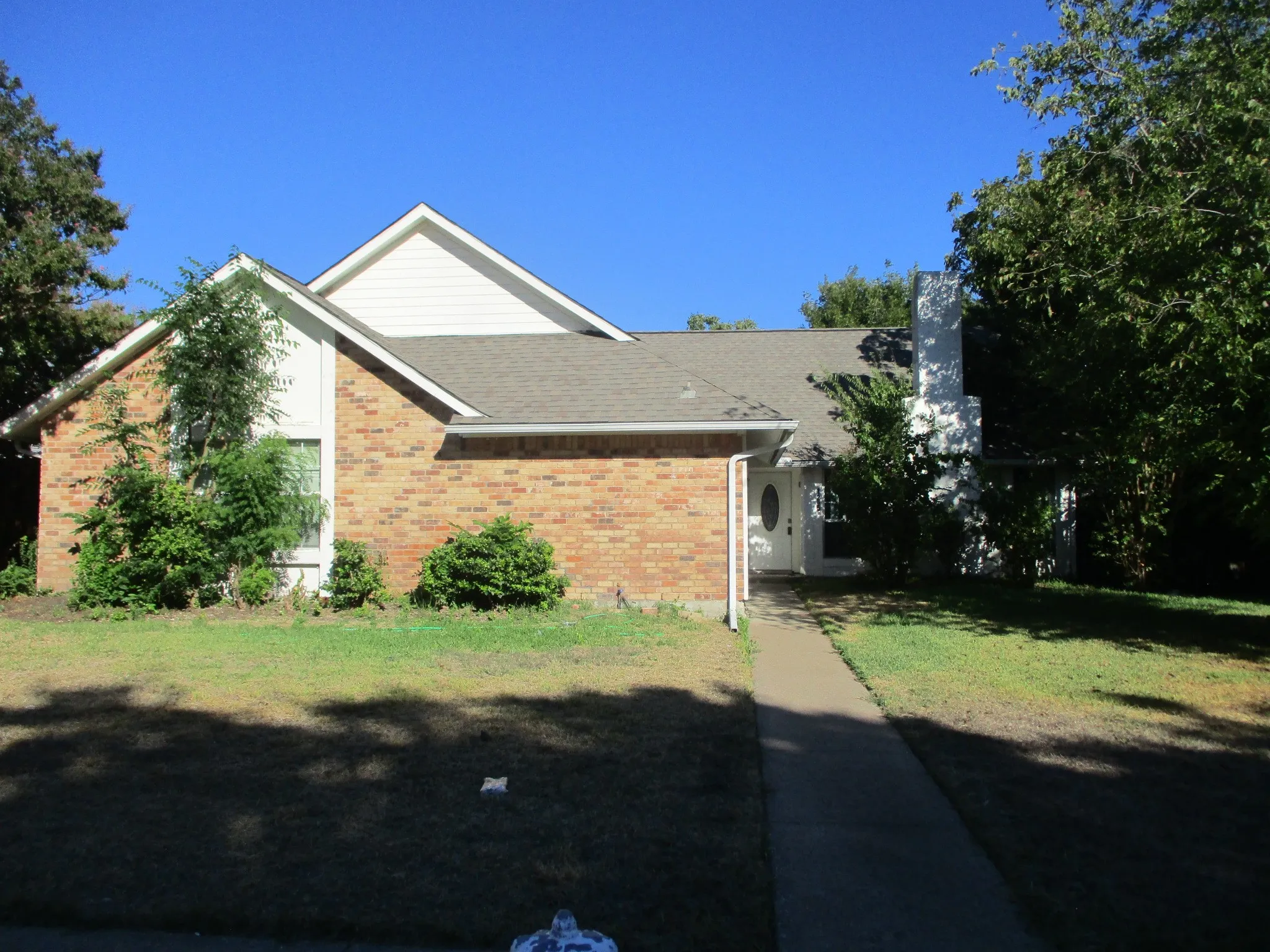 Single Family Residence For Rent in Dallas County , 1205 Green Meadow Drive, Richardson, Texas 75081, 4 Bedroom, 2 Bathroom, Garage spaces, 1,976 Sqft, built in 1973, mls#21397477, Real Estate Agent in Richardson, Homes For Rent in Dallas county, Homes For Rent in Richardson, Realtor in Richardson Texas, Real Estate Brokerage Independent Realty Texas, Luminita Cordes Realtor