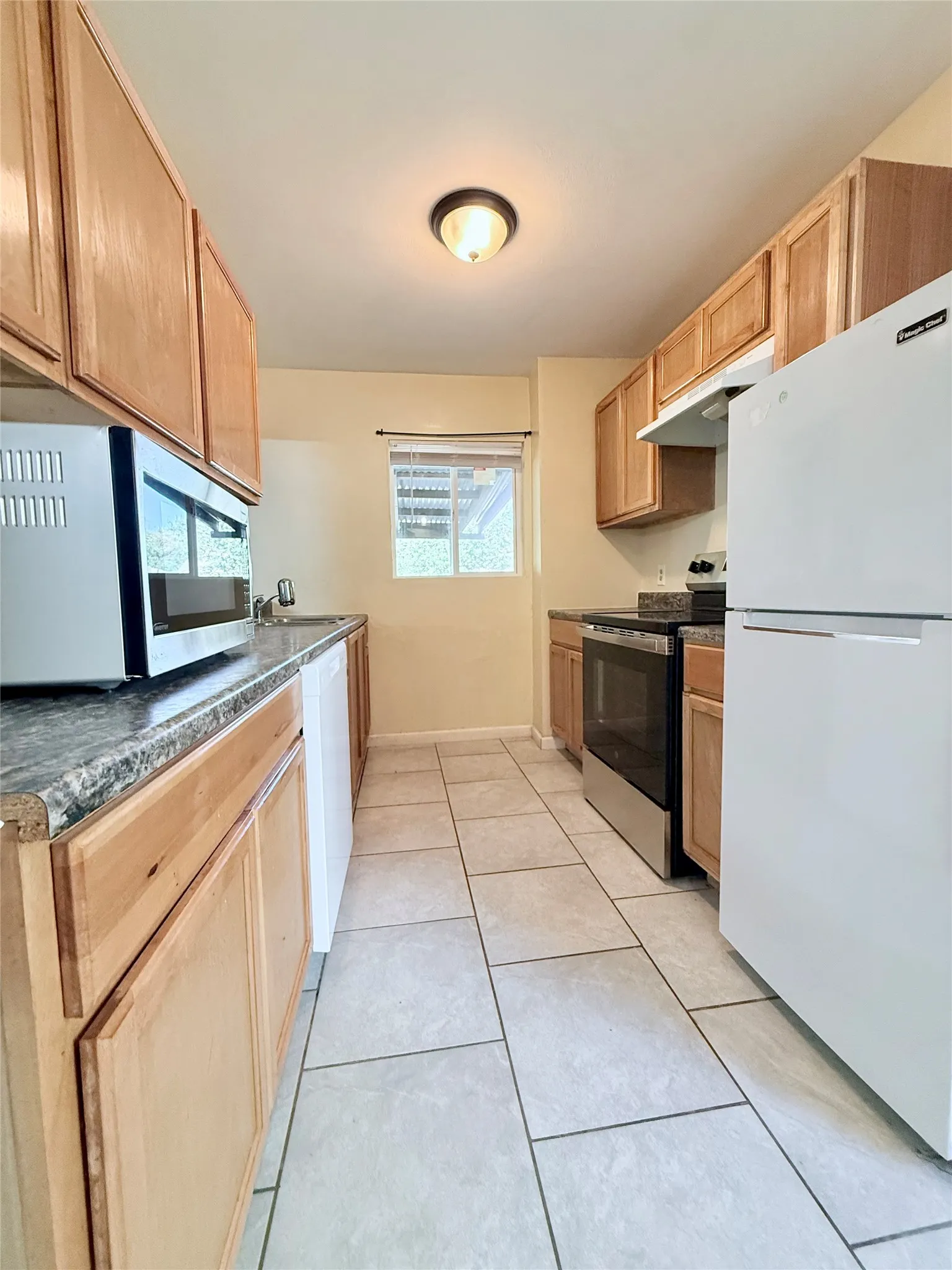 Single Family Residence For Sale in Tarrant County , 3702 Lindsey Court, Arlington, Texas 76015, 3 Bedroom, 2 Bathroom, 2 Garage spaces, 1,168 Sqft, built in 1971, mls#21403190, Real Estate Agent in Arlington, Homes For Sale in Tarrant county, Homes For Sale in Arlington, Realtor in Arlington Texas, Real Estate Brokerage Independent Realty Texas, Luminita Cordes Realtor