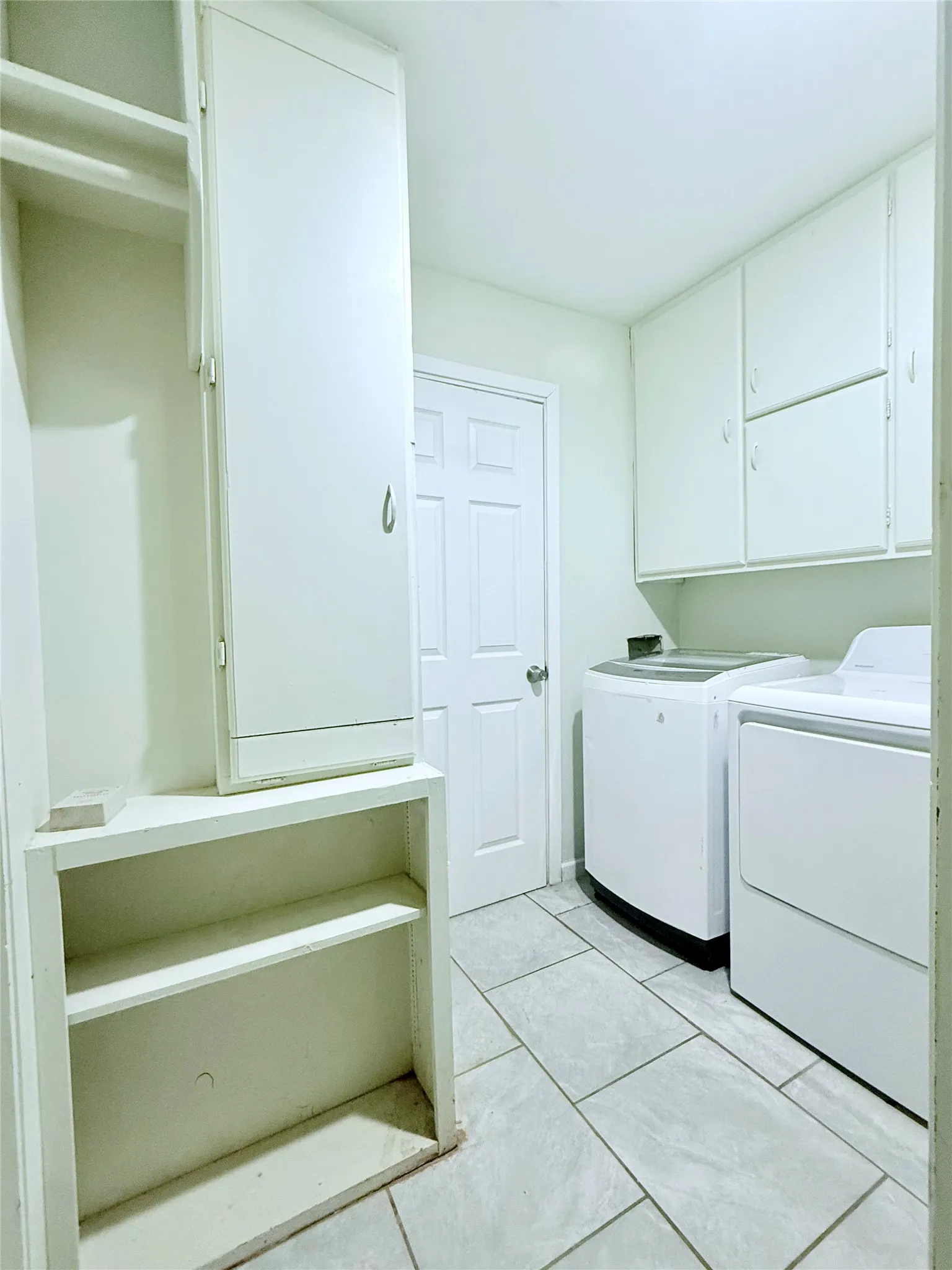 Single Family Residence For Sale in Tarrant County , 3702 Lindsey Court, Arlington, Texas 76015, 3 Bedroom, 2 Bathroom, 2 Garage spaces, 1,168 Sqft, built in 1971, mls#21403190, Real Estate Agent in Arlington, Homes For Sale in Tarrant county, Homes For Sale in Arlington, Realtor in Arlington Texas, Real Estate Brokerage Independent Realty Texas, Luminita Cordes Realtor