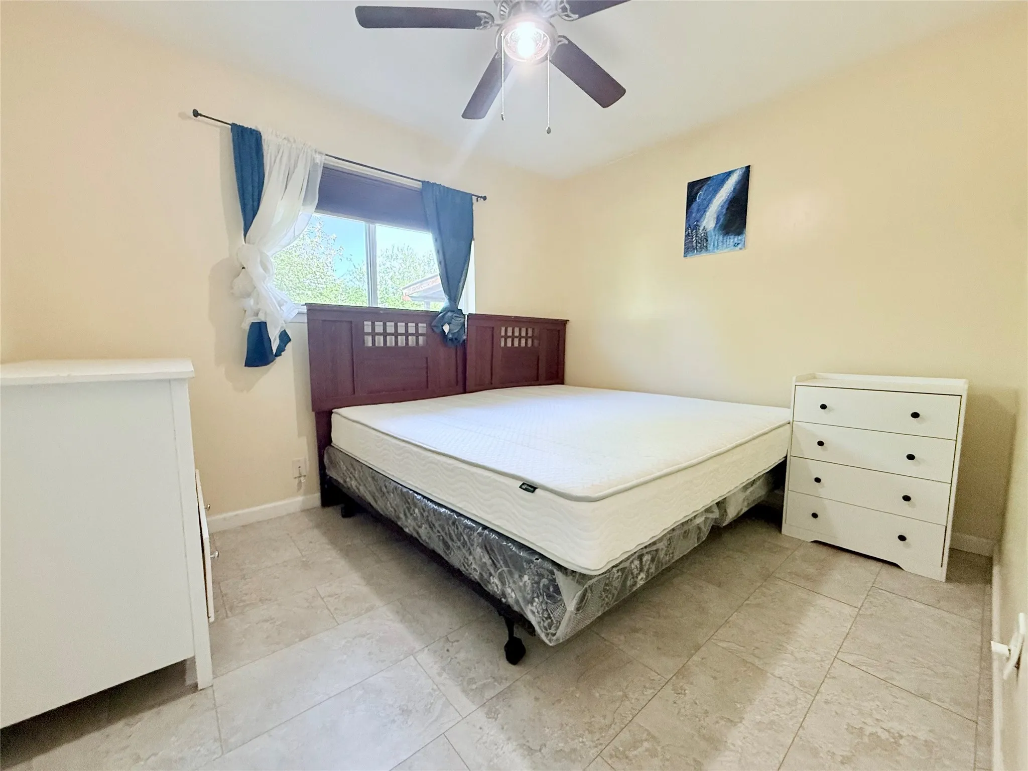 Single Family Residence For Sale in Tarrant County , 3702 Lindsey Court, Arlington, Texas 76015, 3 Bedroom, 2 Bathroom, 2 Garage spaces, 1,168 Sqft, built in 1971, mls#21403190, Real Estate Agent in Arlington, Homes For Sale in Tarrant county, Homes For Sale in Arlington, Realtor in Arlington Texas, Real Estate Brokerage Independent Realty Texas, Luminita Cordes Realtor