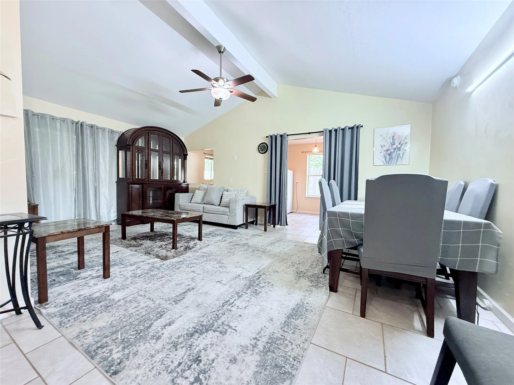 Single Family Residence For Sale in Tarrant County , 3702 Lindsey Court, Arlington, Texas 76015, 3 Bedroom, 2 Bathroom, 2 Garage spaces, 1,168 Sqft, built in 1971, mls#21403190, Real Estate Agent in Arlington, Homes For Sale in Tarrant county, Homes For Sale in Arlington, Realtor in Arlington Texas, Real Estate Brokerage Independent Realty Texas, Luminita Cordes Realtor