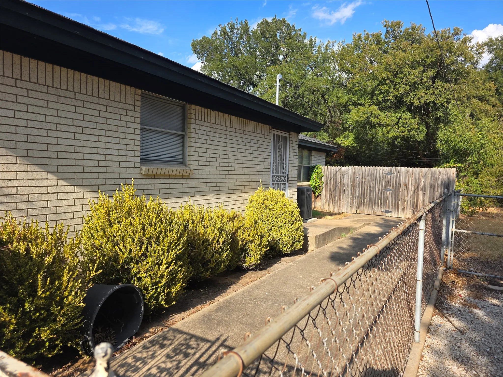 Side yard