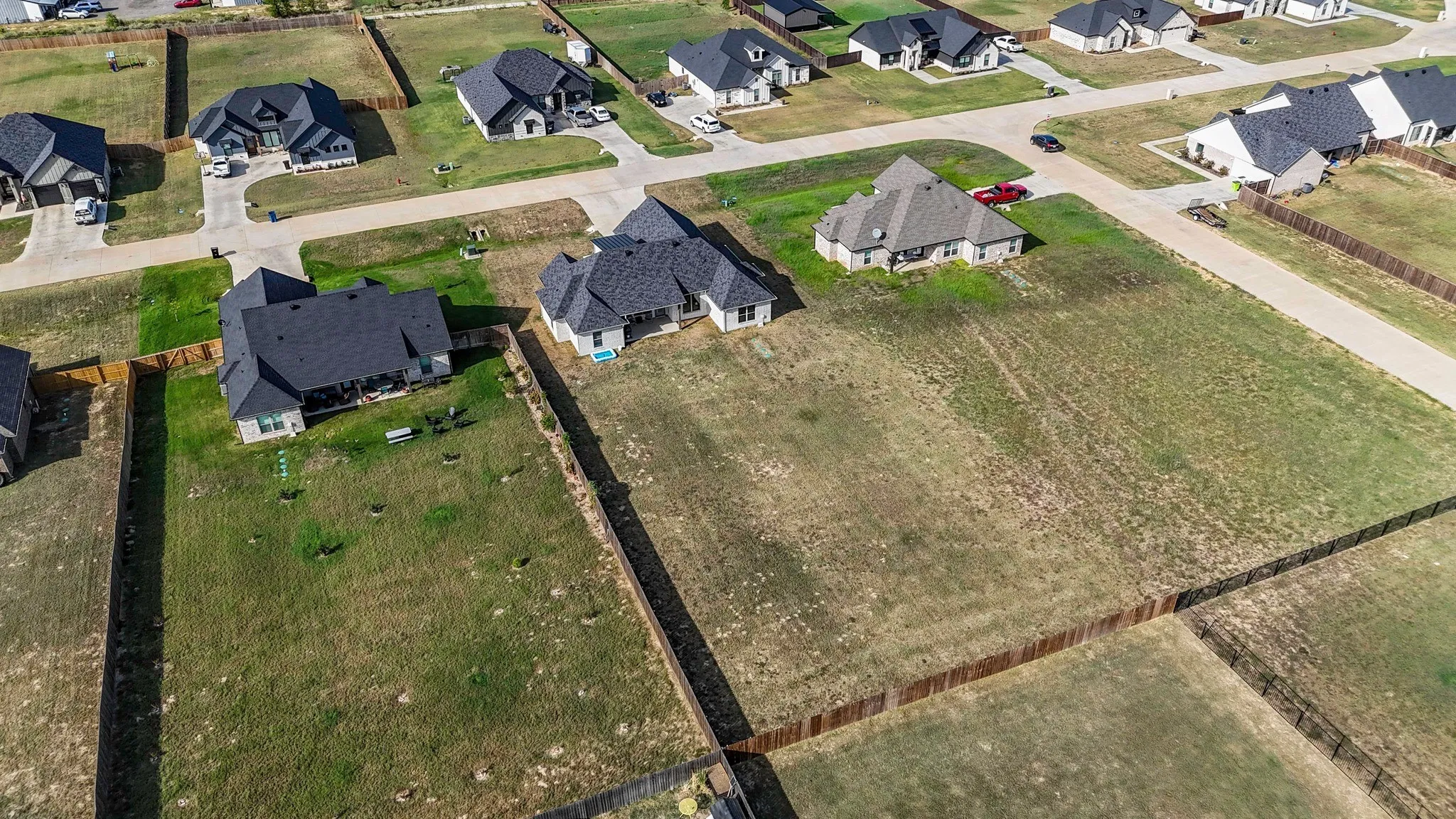 Single Family Residence For Sale in Smith County , 16194 Eagle Lane, Lindale, Texas 75771, 4 Bedroom, 2 Bathroom, 2 Garage spaces, 1,902 Sqft, built in 2024, mls#21399066, Real Estate Agent in Lindale, Homes For Sale in Smith county, Homes For Sale in Lindale, Realtor in Lindale Texas, Real Estate Brokerage Independent Realty Texas, Luminita Cordes Realtor