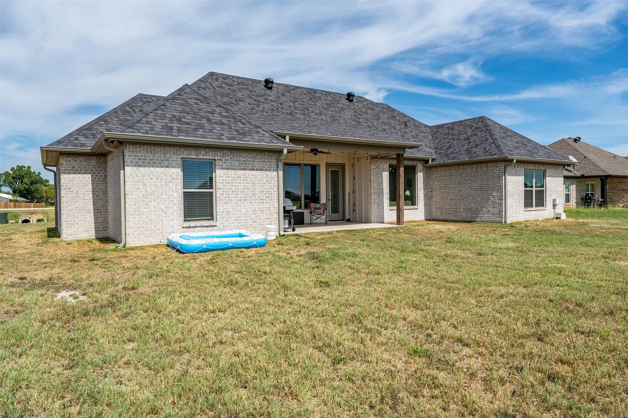 Single Family Residence For Sale in Smith County , 16194 Eagle Lane, Lindale, Texas 75771, 4 Bedroom, 2 Bathroom, 2 Garage spaces, 1,902 Sqft, built in 2024, mls#21399066, Real Estate Agent in Lindale, Homes For Sale in Smith county, Homes For Sale in Lindale, Realtor in Lindale Texas, Real Estate Brokerage Independent Realty Texas, Luminita Cordes Realtor
