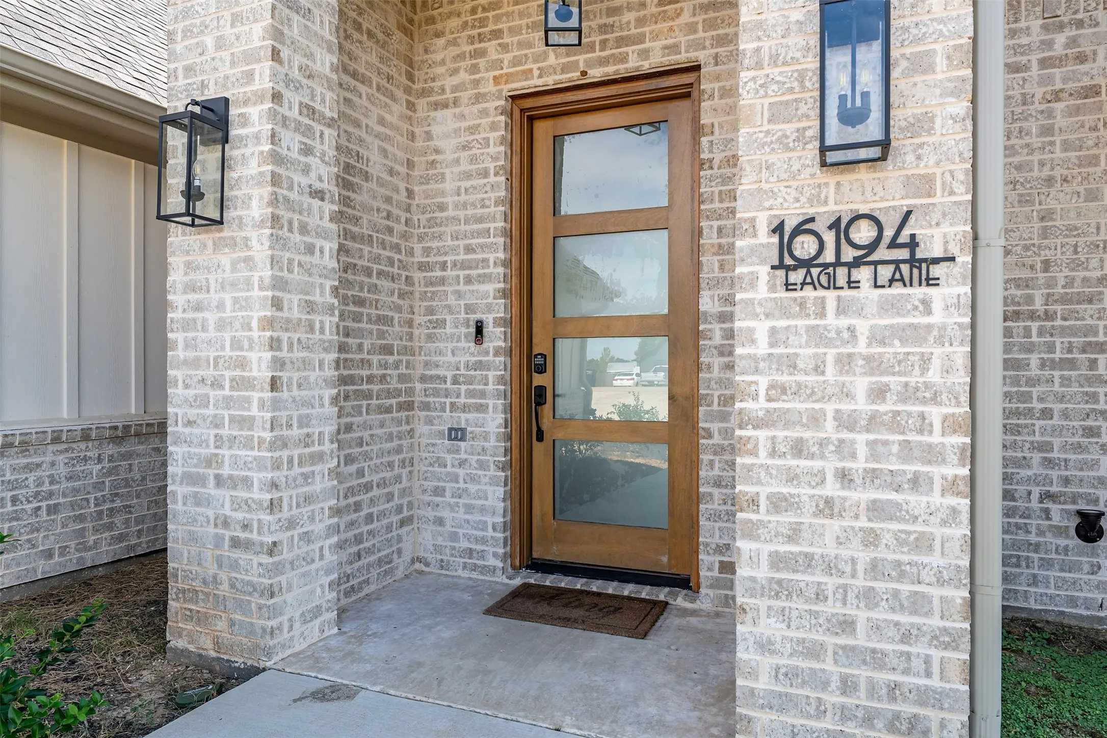 Single Family Residence For Sale in Smith County , 16194 Eagle Lane, Lindale, Texas 75771, 4 Bedroom, 2 Bathroom, 2 Garage spaces, 1,902 Sqft, built in 2024, mls#21399066, Real Estate Agent in Lindale, Homes For Sale in Smith county, Homes For Sale in Lindale, Realtor in Lindale Texas, Real Estate Brokerage Independent Realty Texas, Luminita Cordes Realtor