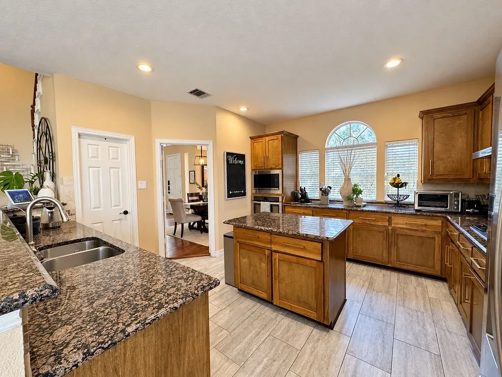 Single Family Residence For Rent in Collin County , 2713 Schofield Court, Plano, Texas 75093, 4 Bedroom, 4 Bathroom, 2 Garage spaces, 3,198 Sqft, built in 1996, mls#21402694, Real Estate Agent in Plano, Homes For Rent in Collin county, Homes For Rent in Plano, Realtor in Plano Texas, Real Estate Brokerage Independent Realty Texas, Luminita Cordes Realtor
