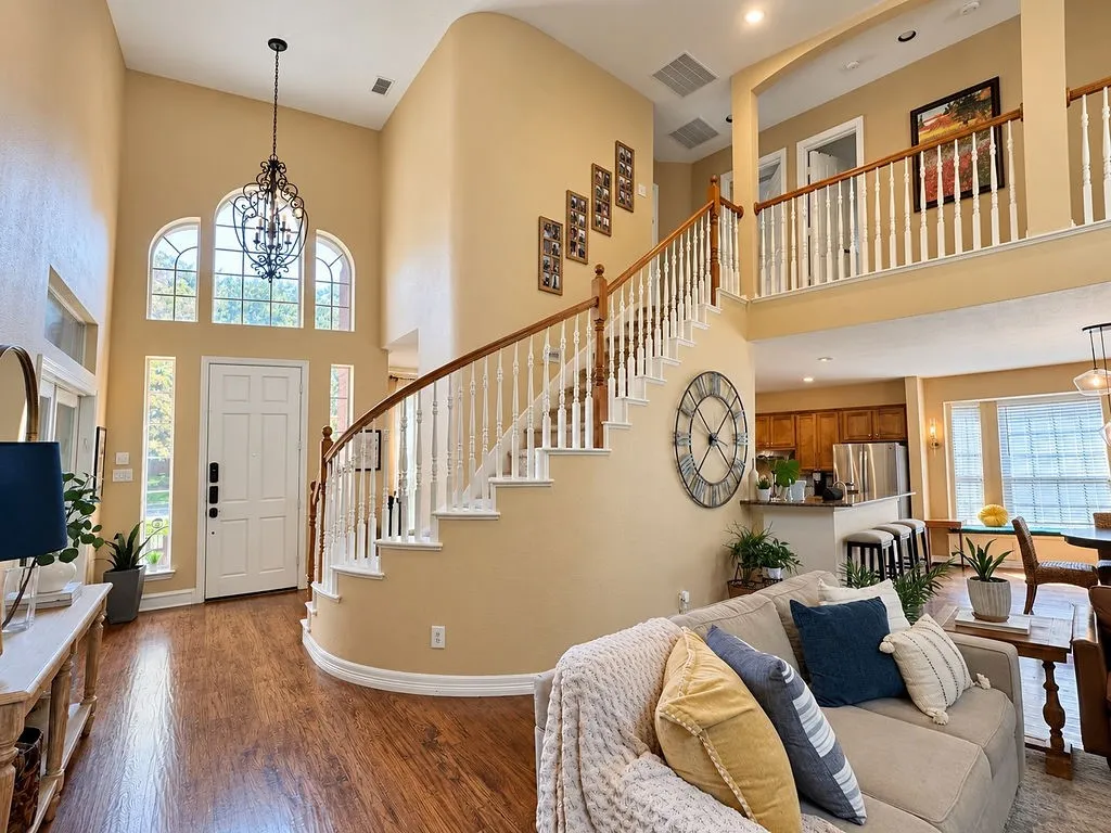 Single Family Residence For Rent in Collin County , 2713 Schofield Court, Plano, Texas 75093, 4 Bedroom, 4 Bathroom, 2 Garage spaces, 3,198 Sqft, built in 1996, mls#21402694, Real Estate Agent in Plano, Homes For Rent in Collin county, Homes For Rent in Plano, Realtor in Plano Texas, Real Estate Brokerage Independent Realty Texas, Luminita Cordes Realtor