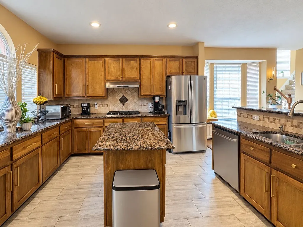 Single Family Residence For Rent in Collin County , 2713 Schofield Court, Plano, Texas 75093, 4 Bedroom, 4 Bathroom, 2 Garage spaces, 3,198 Sqft, built in 1996, mls#21402694, Real Estate Agent in Plano, Homes For Rent in Collin county, Homes For Rent in Plano, Realtor in Plano Texas, Real Estate Brokerage Independent Realty Texas, Luminita Cordes Realtor