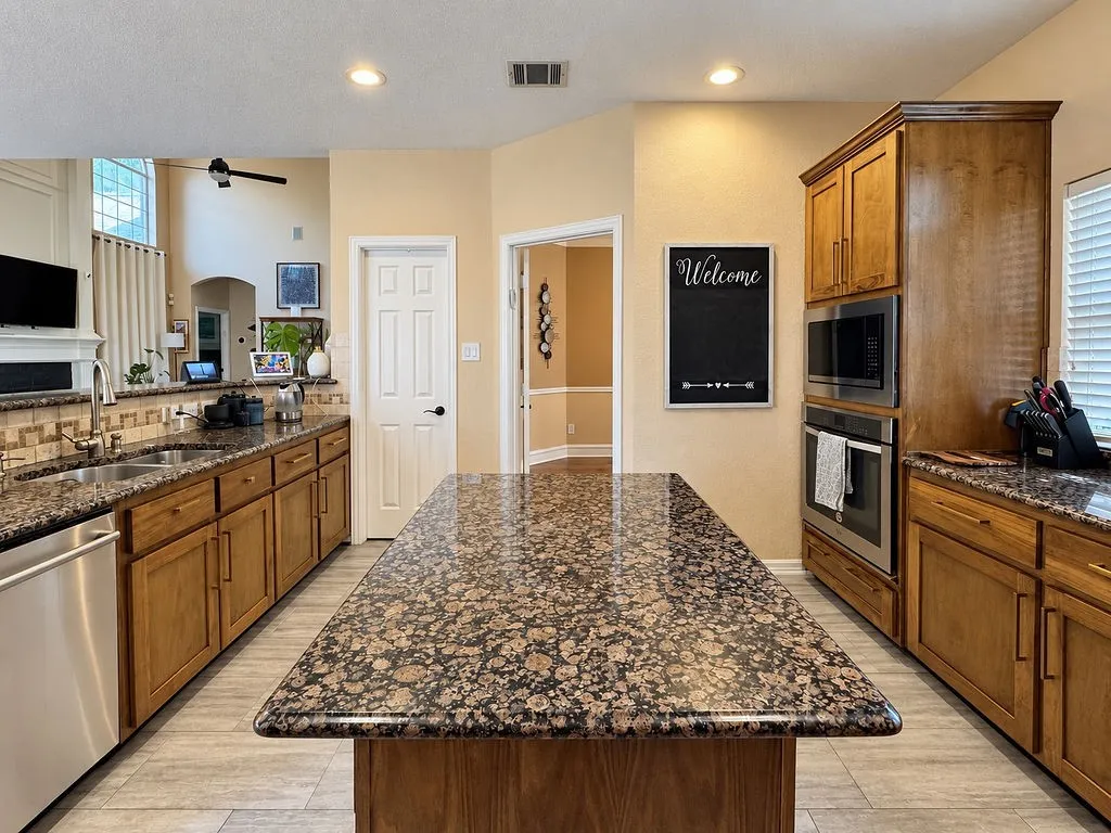 Single Family Residence For Rent in Collin County , 2713 Schofield Court, Plano, Texas 75093, 4 Bedroom, 4 Bathroom, 2 Garage spaces, 3,198 Sqft, built in 1996, mls#21402694, Real Estate Agent in Plano, Homes For Rent in Collin county, Homes For Rent in Plano, Realtor in Plano Texas, Real Estate Brokerage Independent Realty Texas, Luminita Cordes Realtor