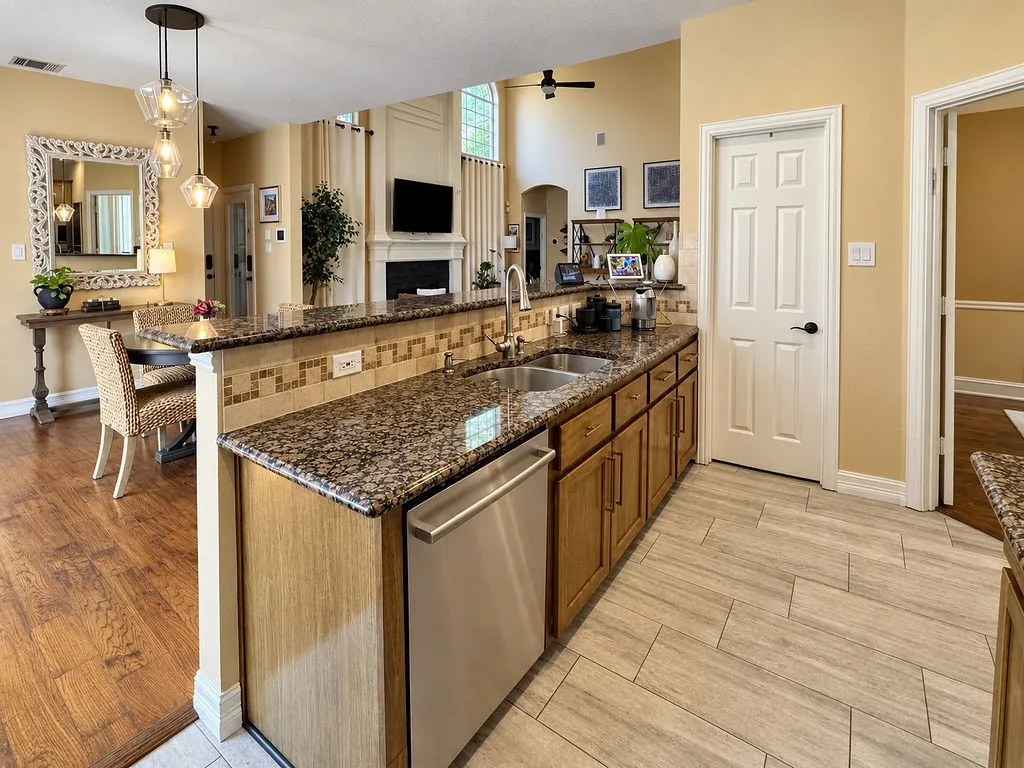 Single Family Residence For Rent in Collin County , 2713 Schofield Court, Plano, Texas 75093, 4 Bedroom, 4 Bathroom, 2 Garage spaces, 3,198 Sqft, built in 1996, mls#21402694, Real Estate Agent in Plano, Homes For Rent in Collin county, Homes For Rent in Plano, Realtor in Plano Texas, Real Estate Brokerage Independent Realty Texas, Luminita Cordes Realtor