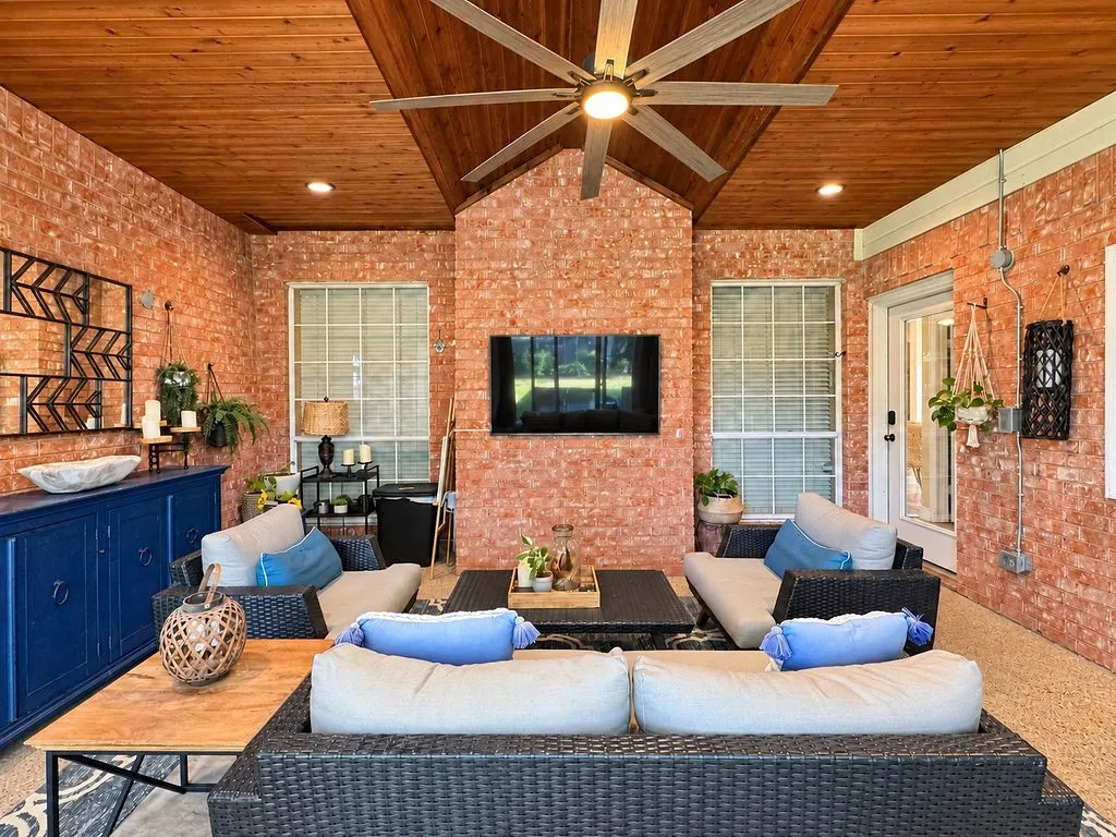 Single Family Residence For Rent in Collin County , 2713 Schofield Court, Plano, Texas 75093, 4 Bedroom, 4 Bathroom, 2 Garage spaces, 3,198 Sqft, built in 1996, mls#21402694, Real Estate Agent in Plano, Homes For Rent in Collin county, Homes For Rent in Plano, Realtor in Plano Texas, Real Estate Brokerage Independent Realty Texas, Luminita Cordes Realtor