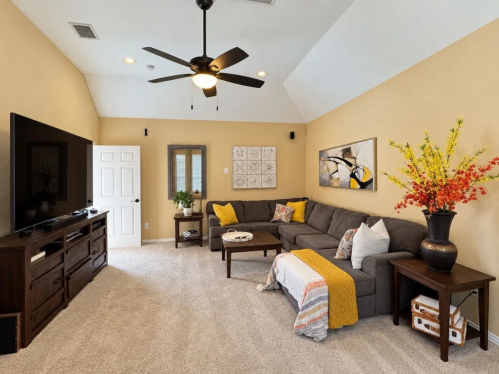 Single Family Residence For Rent in Collin County , 2713 Schofield Court, Plano, Texas 75093, 4 Bedroom, 4 Bathroom, 2 Garage spaces, 3,198 Sqft, built in 1996, mls#21402694, Real Estate Agent in Plano, Homes For Rent in Collin county, Homes For Rent in Plano, Realtor in Plano Texas, Real Estate Brokerage Independent Realty Texas, Luminita Cordes Realtor