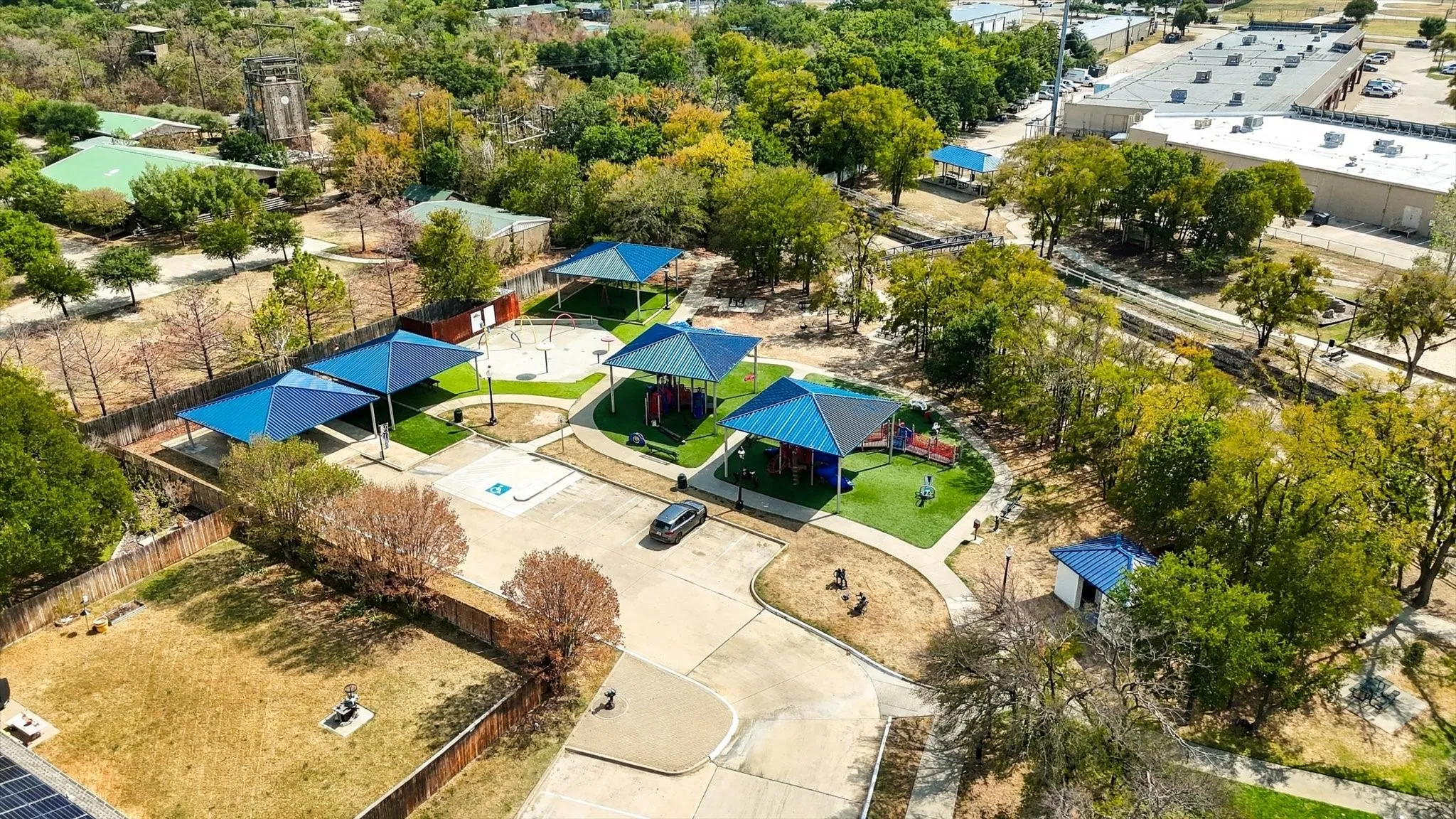 Single Family Residence For Sale in Tarrant County , 2726 Country Club Road, Pantego, Texas 76013, 3 Bedroom, 3 Bathroom, 3 Garage spaces, 3,614 Sqft, built in 2006, mls#21403514, Real Estate Agent in Pantego, Homes For Sale in Tarrant county, Homes For Sale in Pantego, Realtor in Pantego Texas, Real Estate Brokerage Independent Realty Texas, Luminita Cordes Realtor