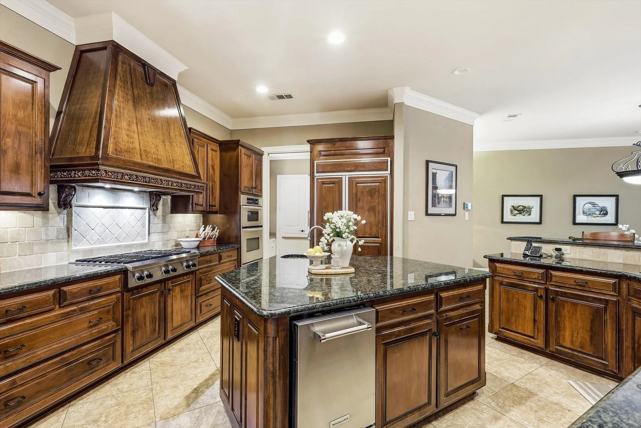 Single Family Residence For Sale in Tarrant County , 2726 Country Club Road, Pantego, Texas 76013, 3 Bedroom, 3 Bathroom, 3 Garage spaces, 3,614 Sqft, built in 2006, mls#21403514, Real Estate Agent in Pantego, Homes For Sale in Tarrant county, Homes For Sale in Pantego, Realtor in Pantego Texas, Real Estate Brokerage Independent Realty Texas, Luminita Cordes Realtor