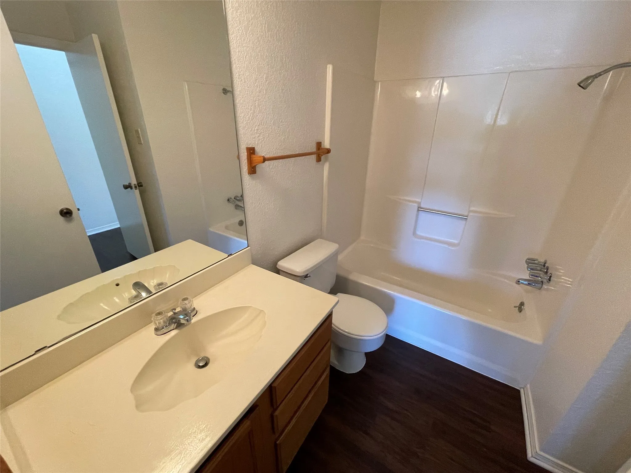 Duplex For Rent in Dallas County , 1708 Carrington Drive, Glenn Heights, Texas 75154, 3 Bedroom, 2 Bathroom, 2 Garage spaces, 2,540 Sqft, built in 1986, mls#21404212, Real Estate Agent in Glenn Heights, Homes For Rent in Dallas county, Homes For Rent in Glenn Heights, Realtor in Glenn Heights Texas, Real Estate Brokerage Independent Realty Texas, Luminita Cordes Realtor