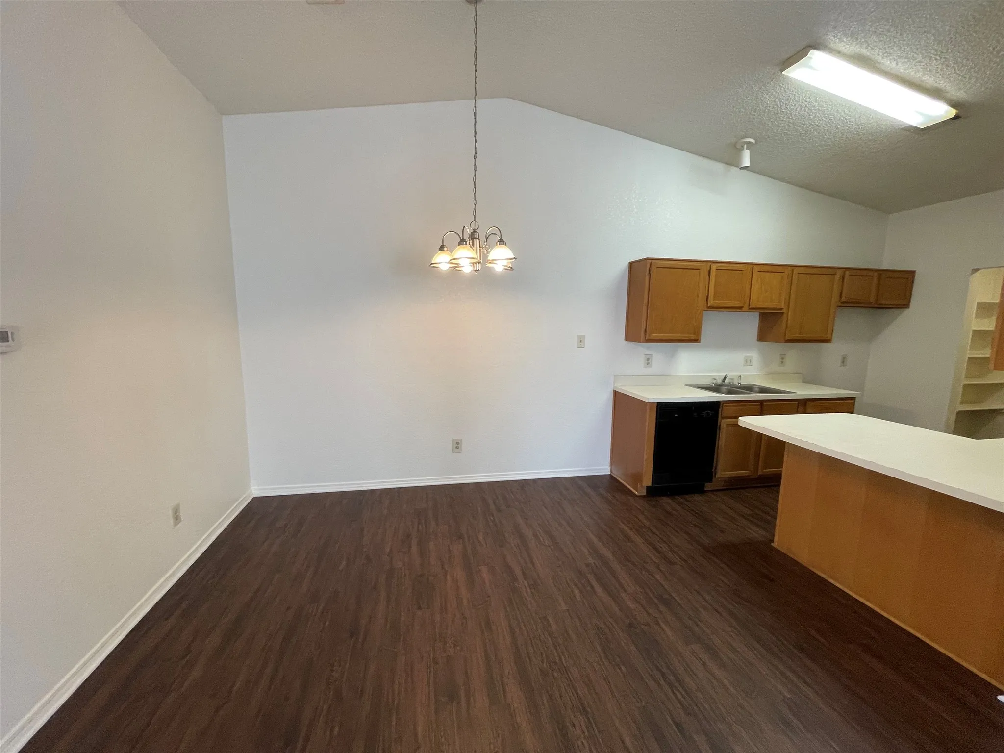 Duplex For Rent in Dallas County , 1708 Carrington Drive, Glenn Heights, Texas 75154, 3 Bedroom, 2 Bathroom, 2 Garage spaces, 2,540 Sqft, built in 1986, mls#21404212, Real Estate Agent in Glenn Heights, Homes For Rent in Dallas county, Homes For Rent in Glenn Heights, Realtor in Glenn Heights Texas, Real Estate Brokerage Independent Realty Texas, Luminita Cordes Realtor